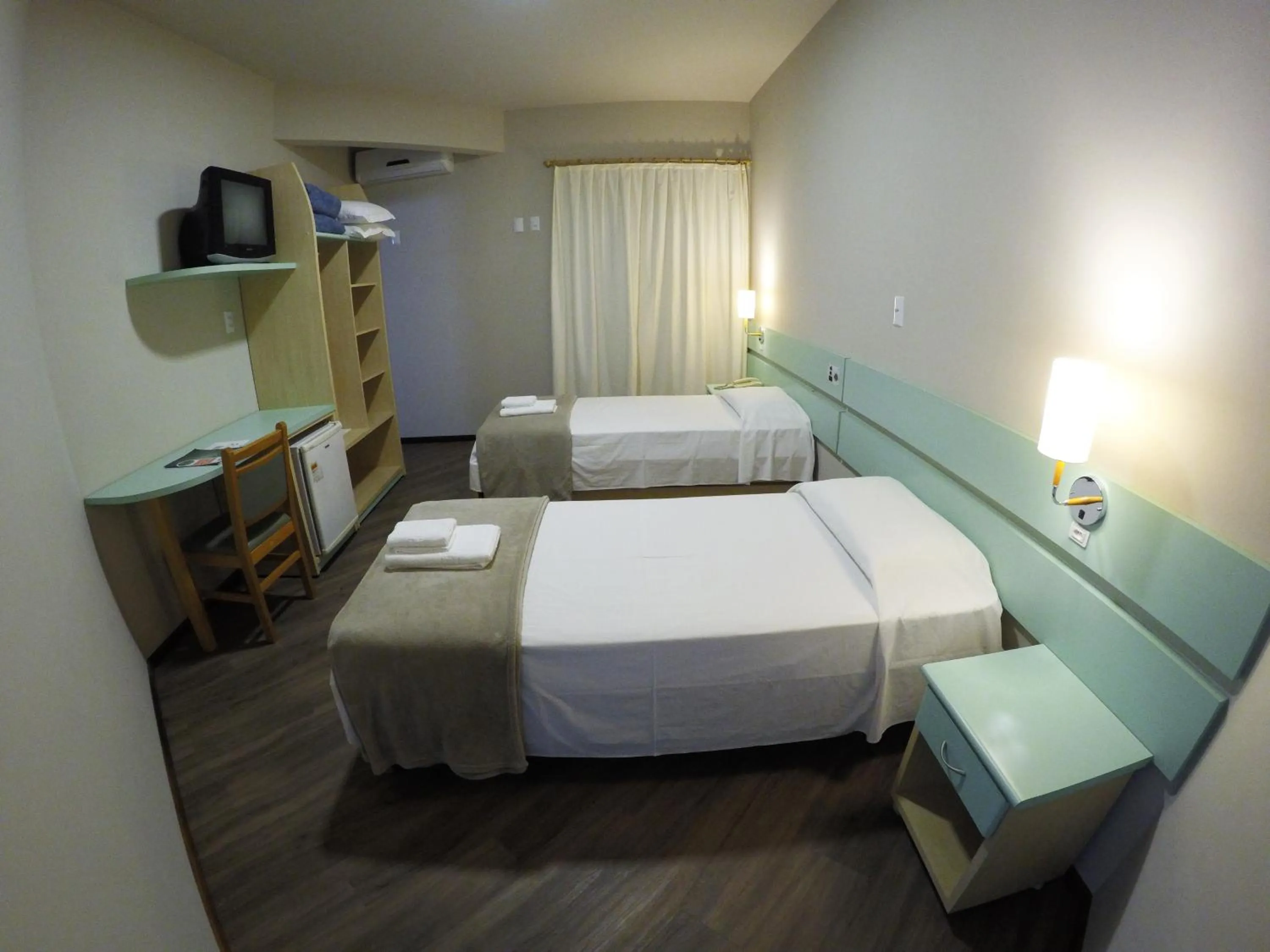 Photo of the whole room, Bed in Real NOB Hotel