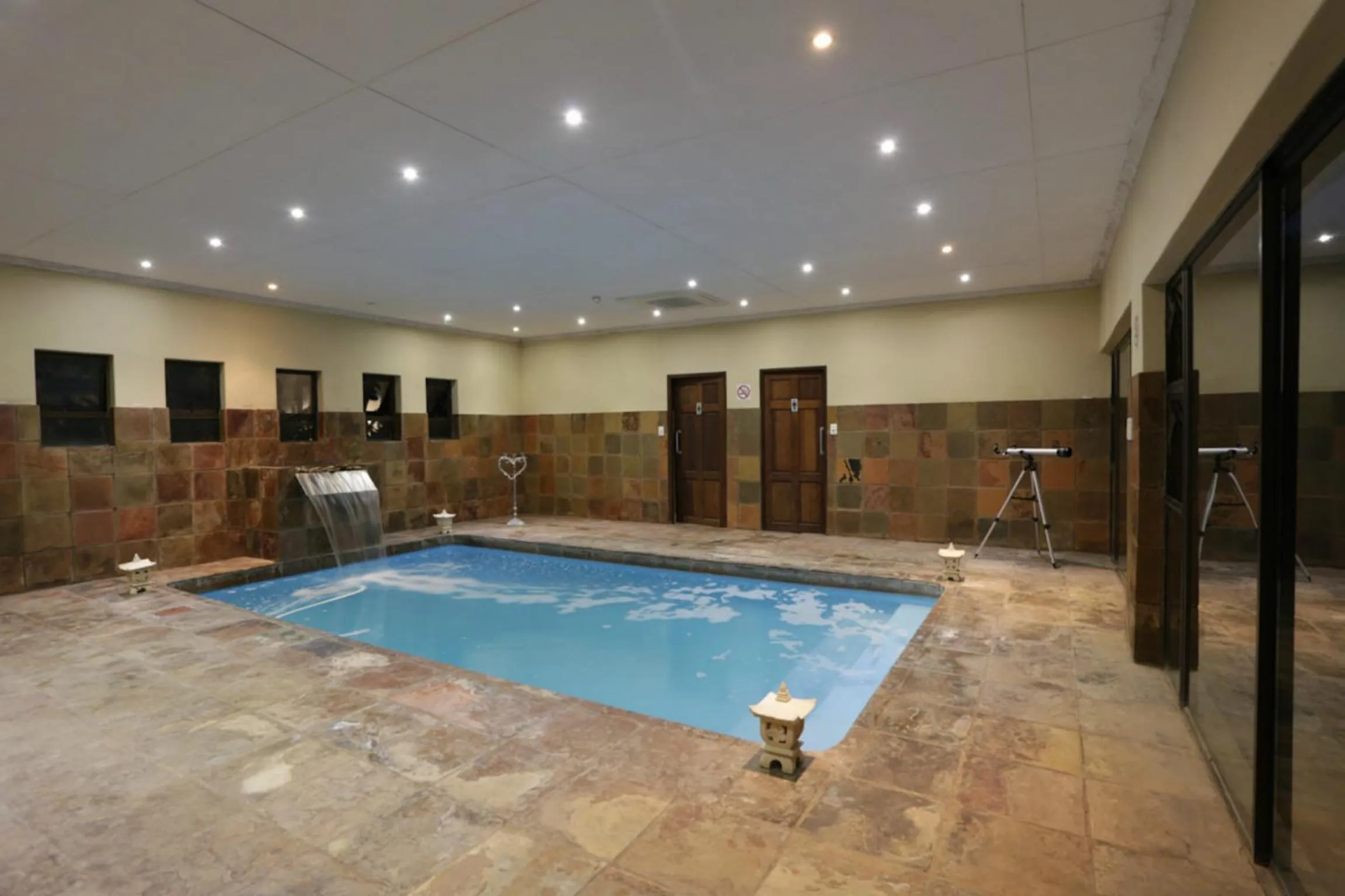 Swimming pool in Shangri-La Manor