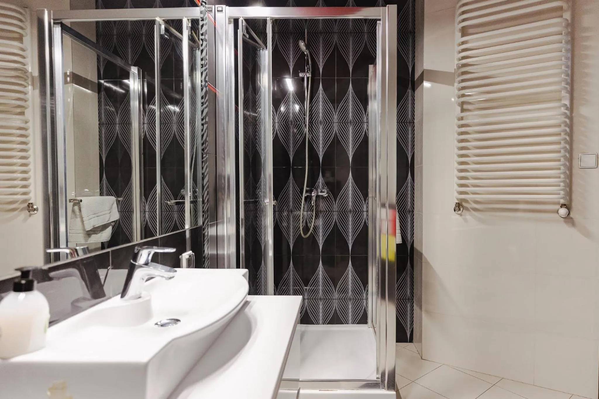 Bathroom in Yourplace Biskupia Old Town Apartments