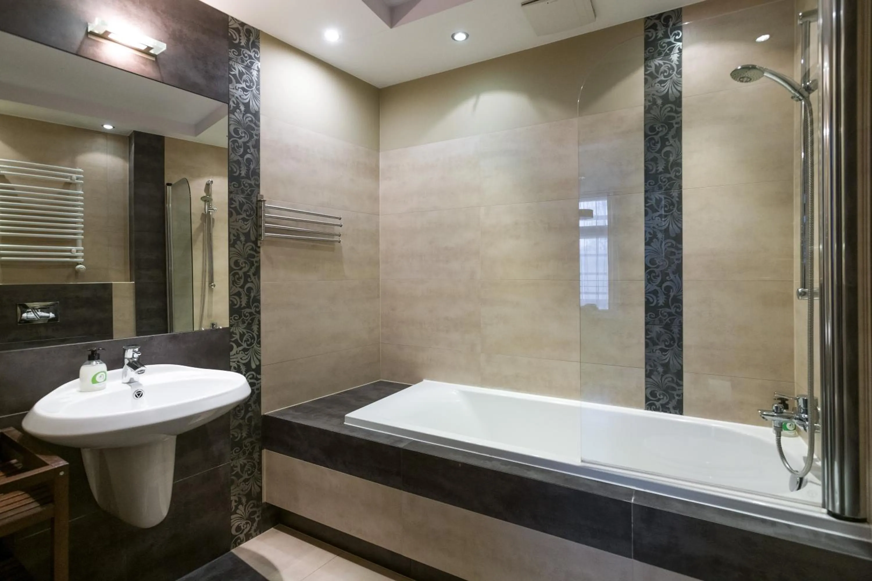 Bathroom in Yourplace Biskupia Old Town Apartments