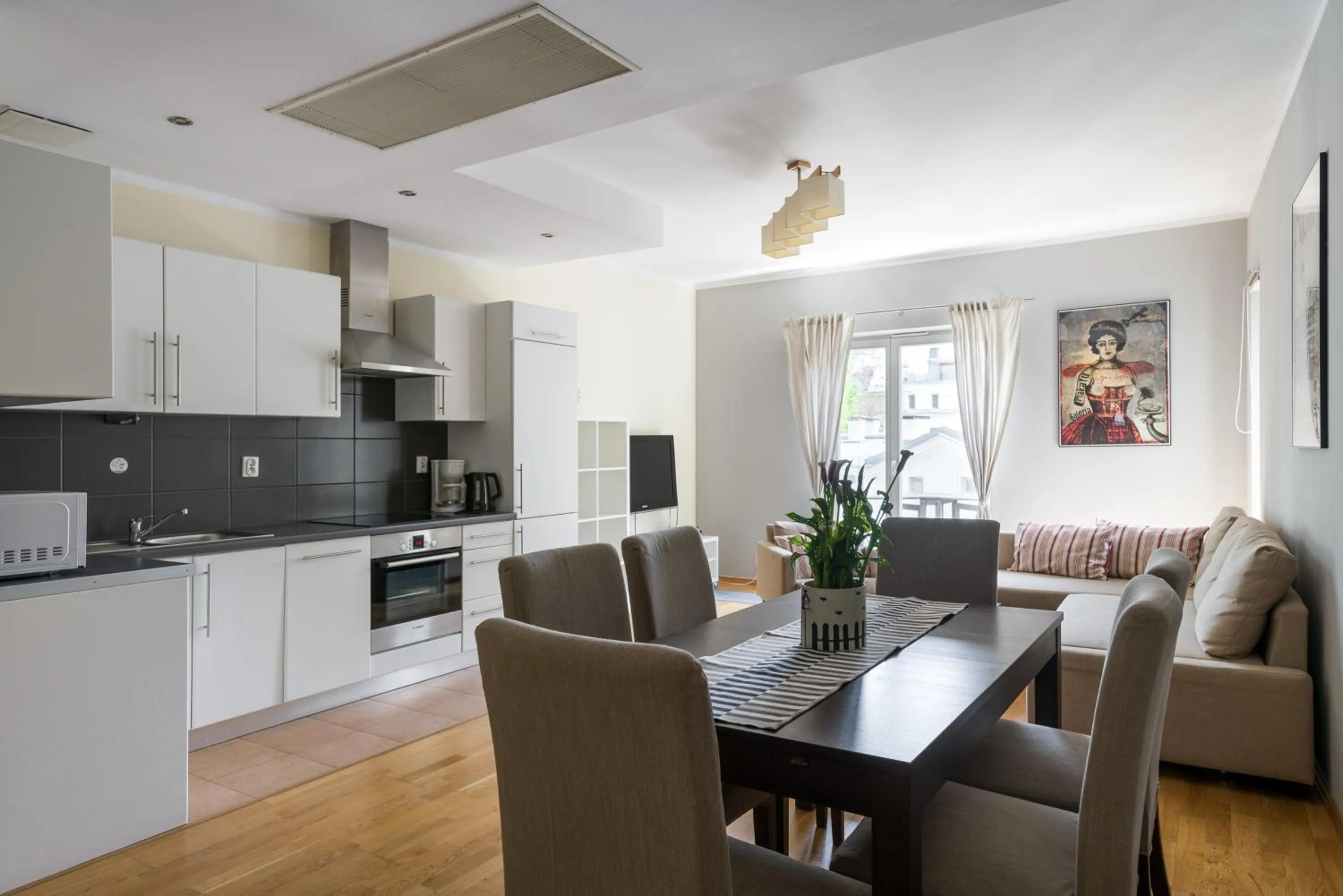 Kitchen or kitchenette in Yourplace Biskupia Old Town Apartments