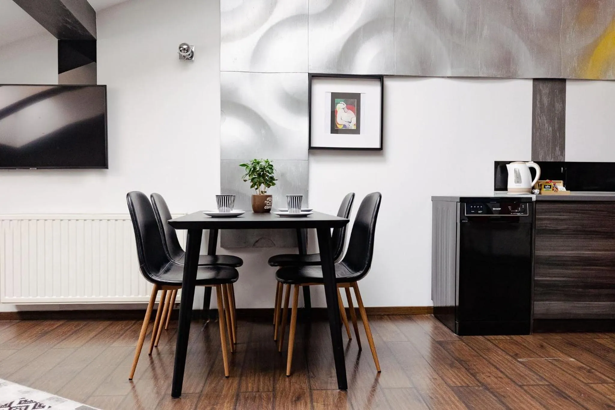 Dining area in Yourplace Biskupia Old Town Apartments