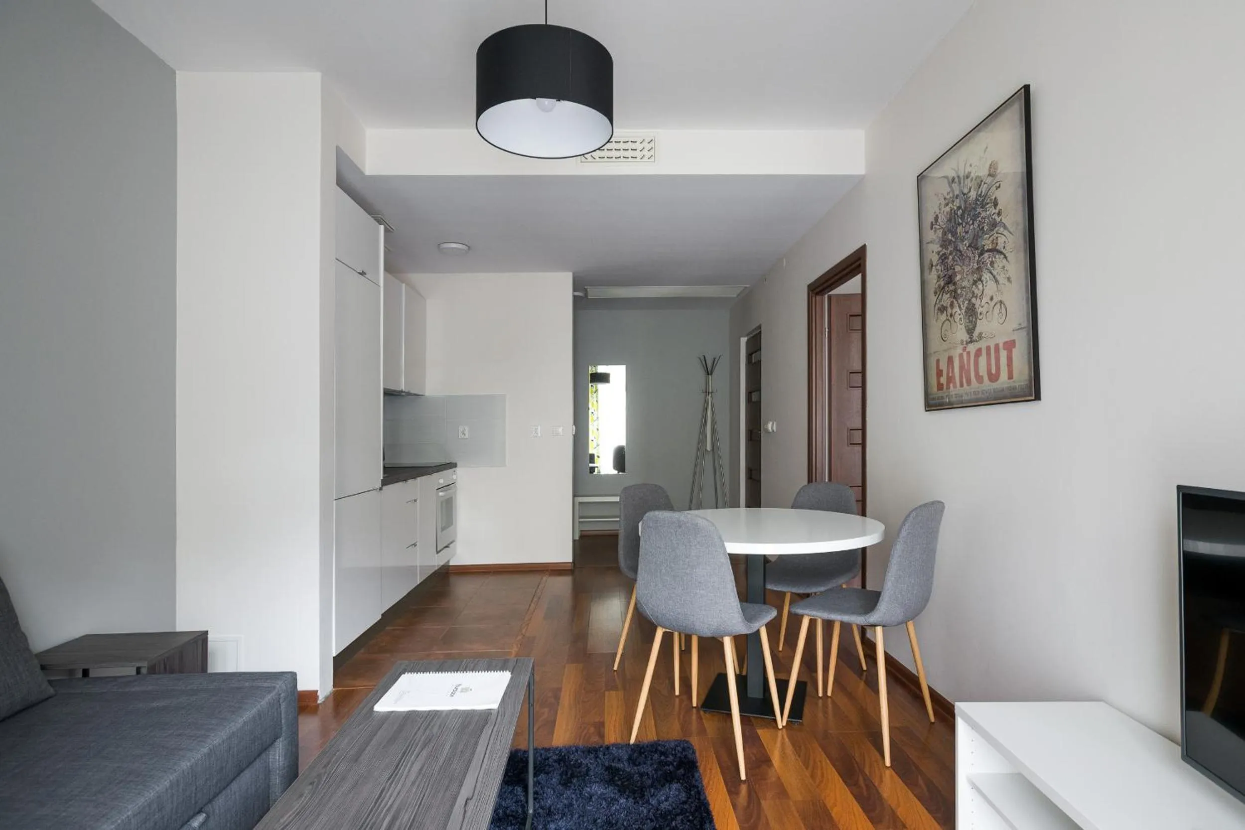 Kitchen or kitchenette in Yourplace Biskupia Old Town Apartments