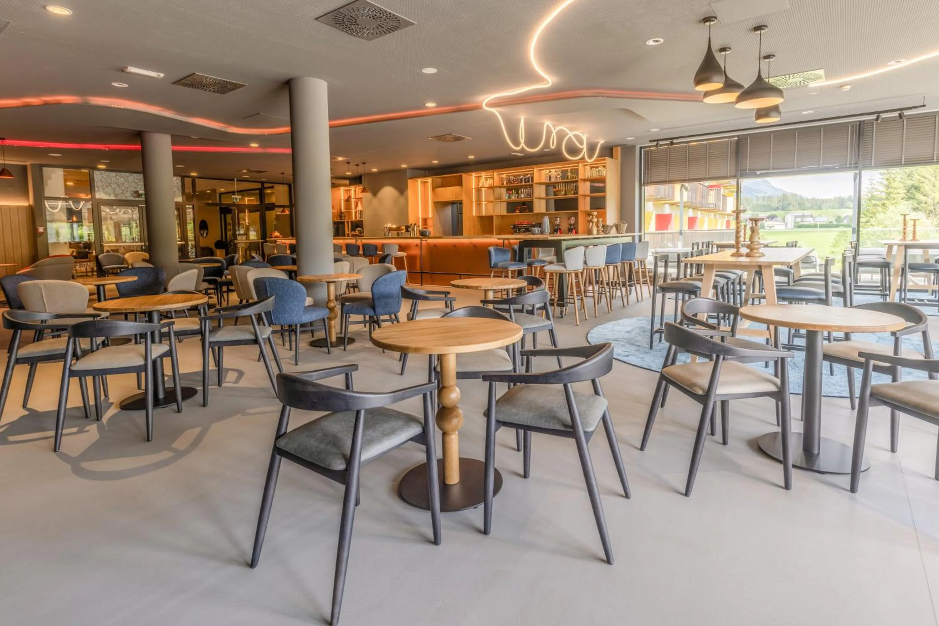 Lounge or bar in Aldiana Club Salzkammergut und GrimmingTherme