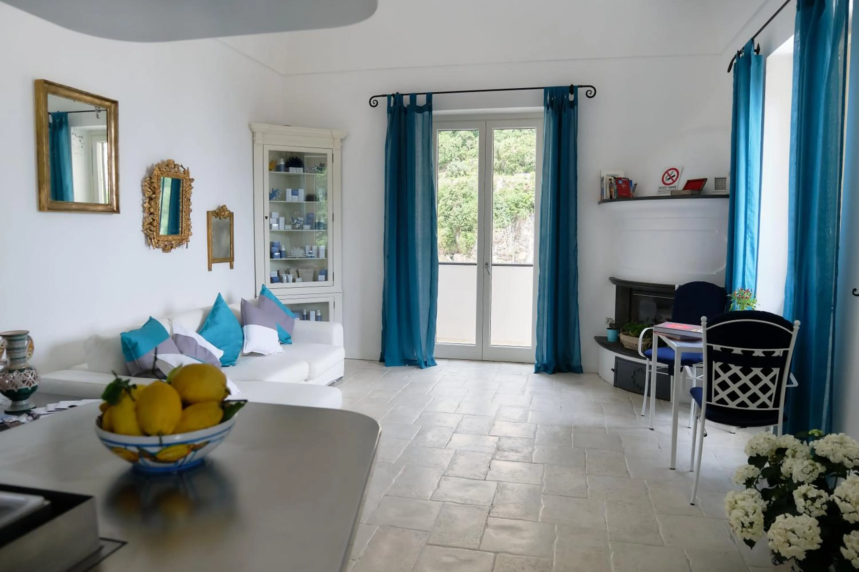 Living room in Villa Lara Hotel