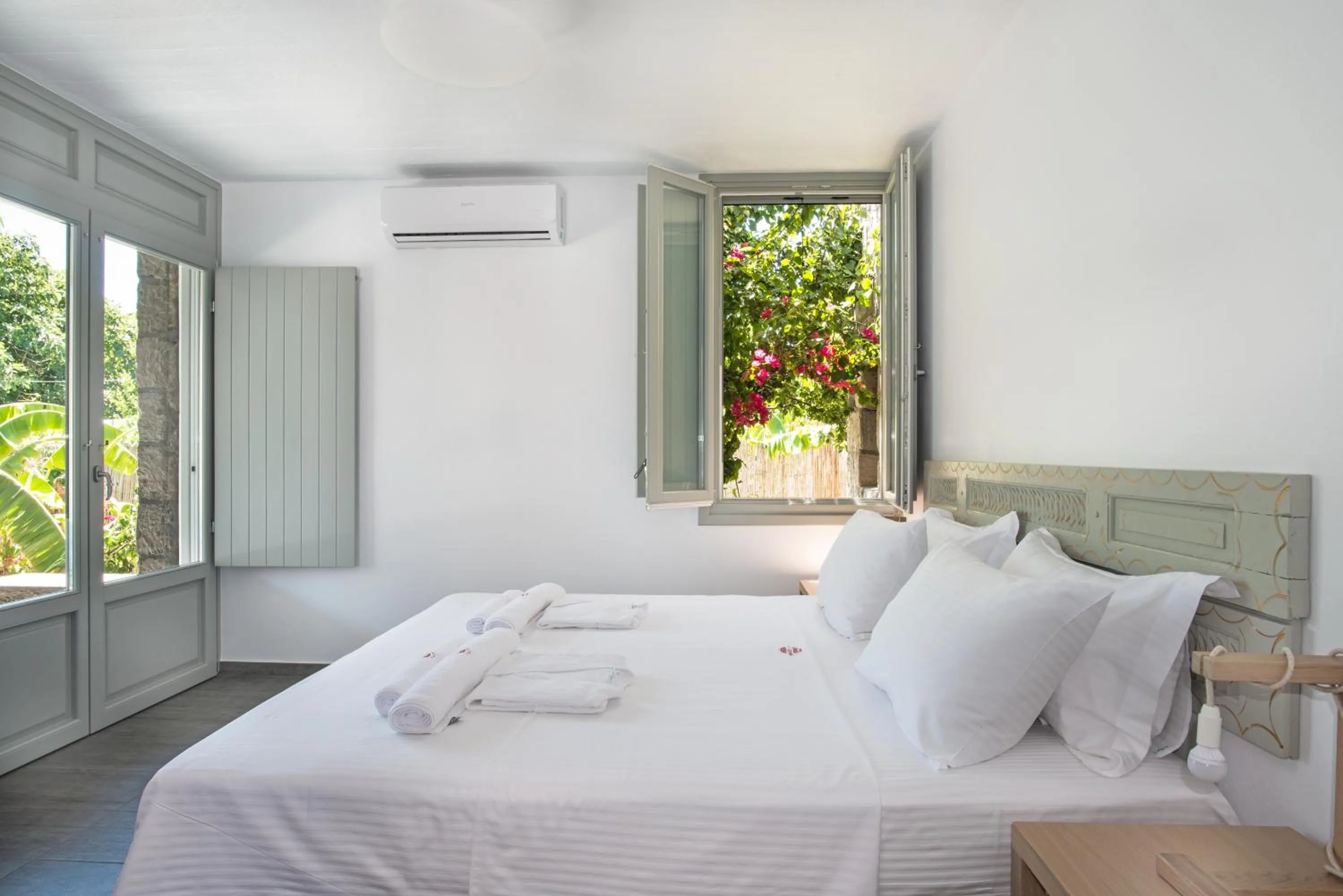 Bedroom, Bed in Melagrana