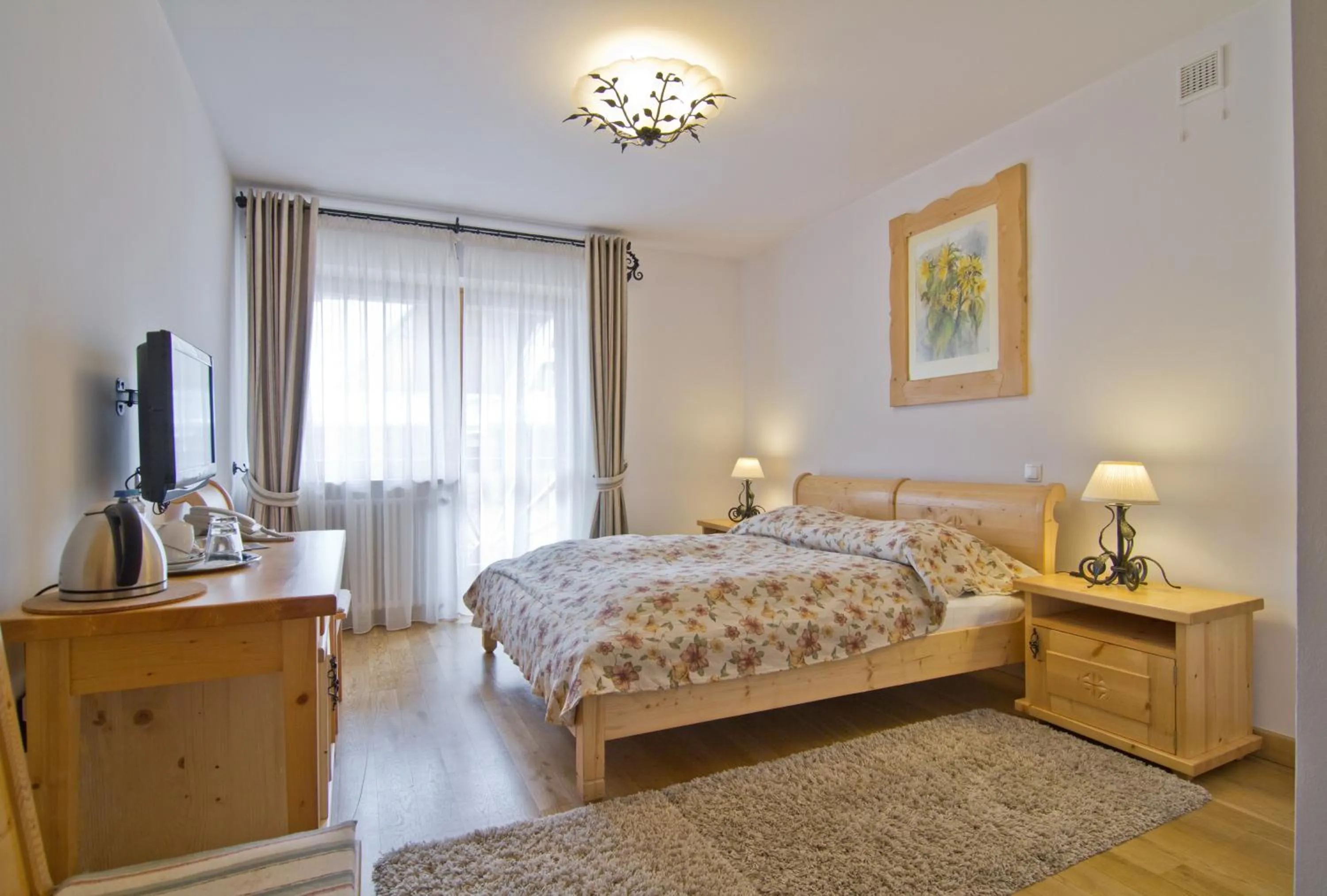 Decorative detail, Bed in Willa Kominiarski Wierch