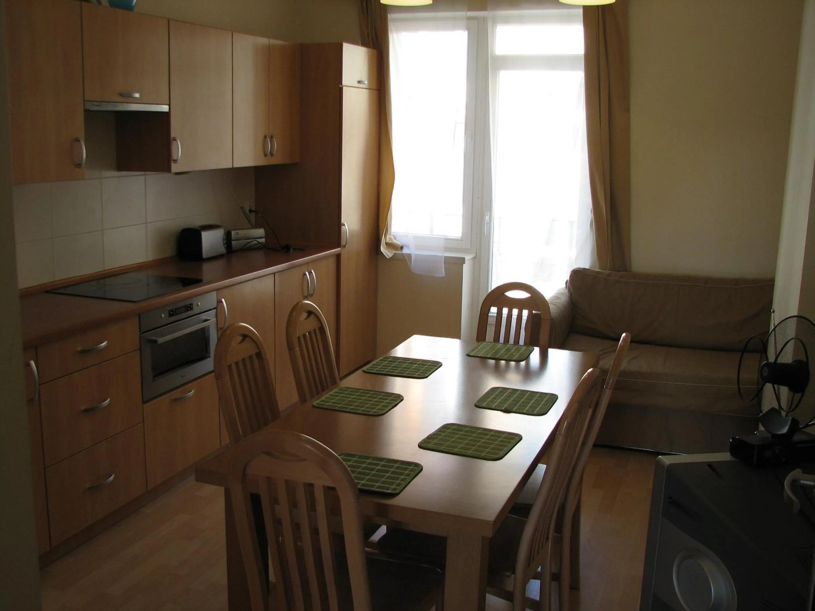 Kitchen or kitchenette in Salwator Apartments