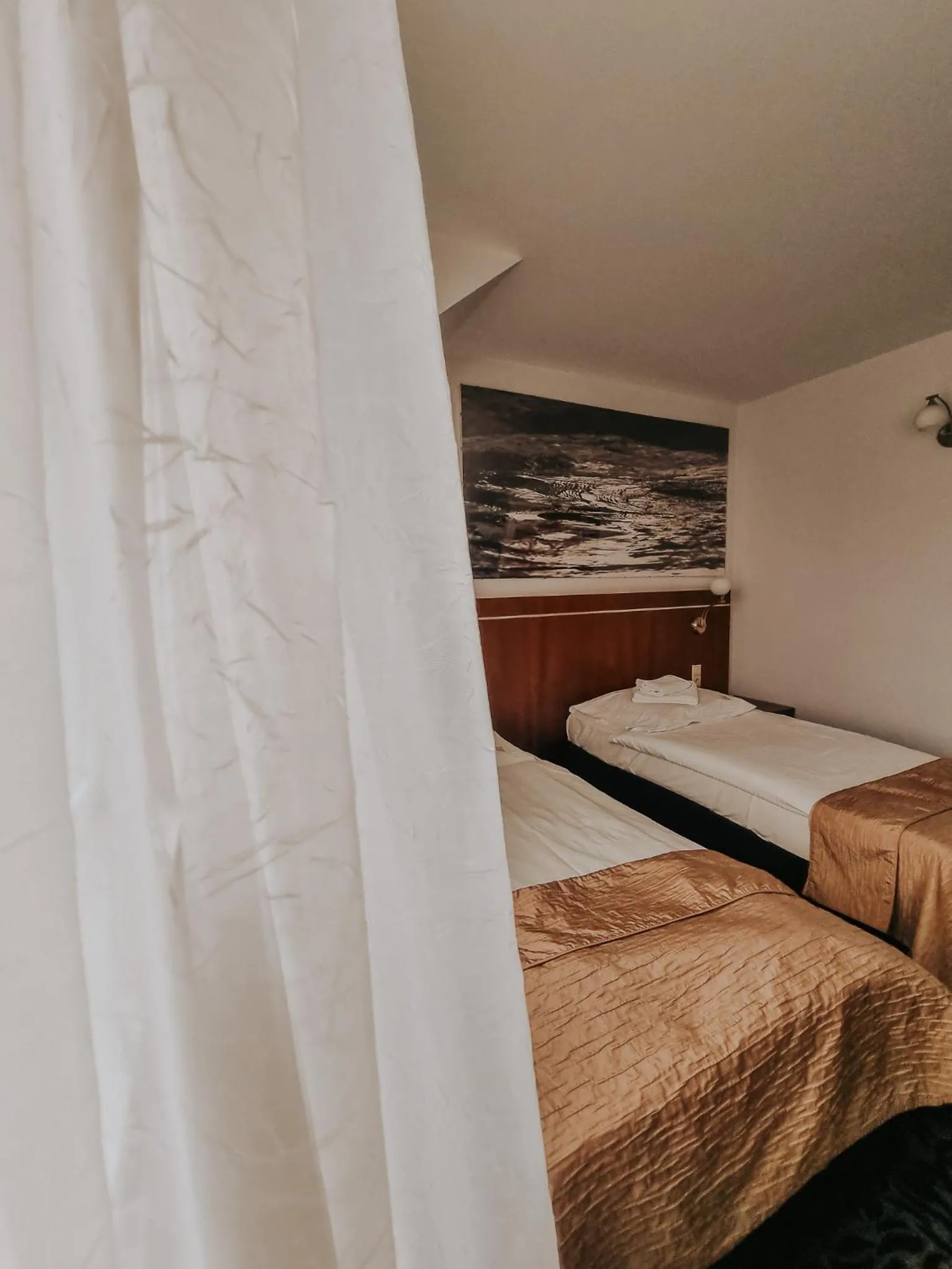 Hotel Azyl