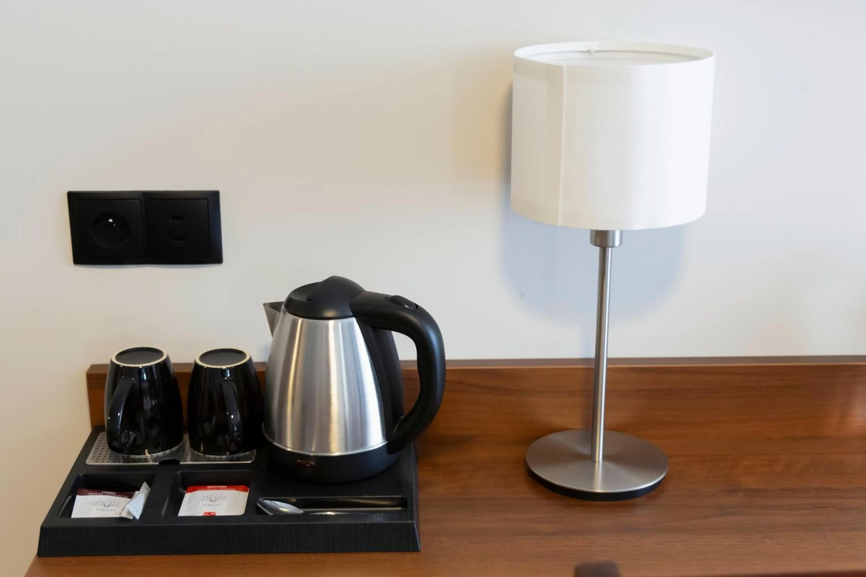 Coffee/tea facilities in Hit Hotel