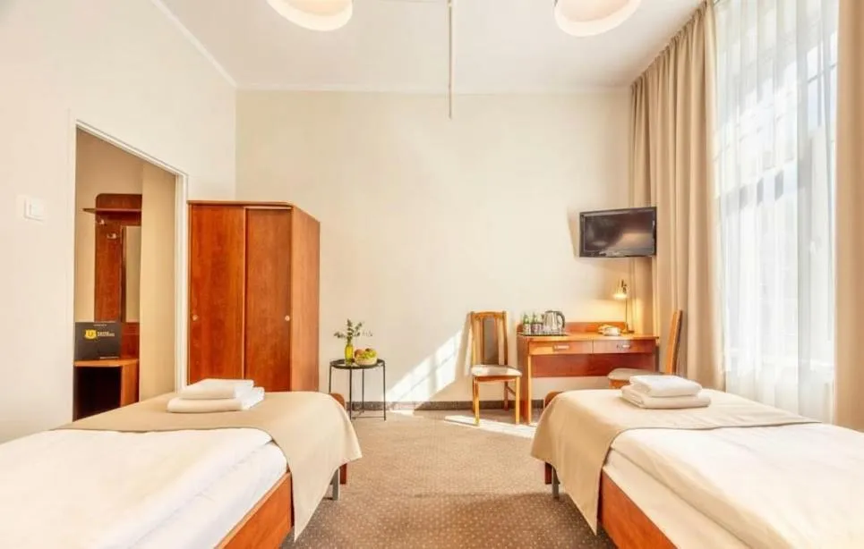 Bedroom, Bed in Hotel Lothus