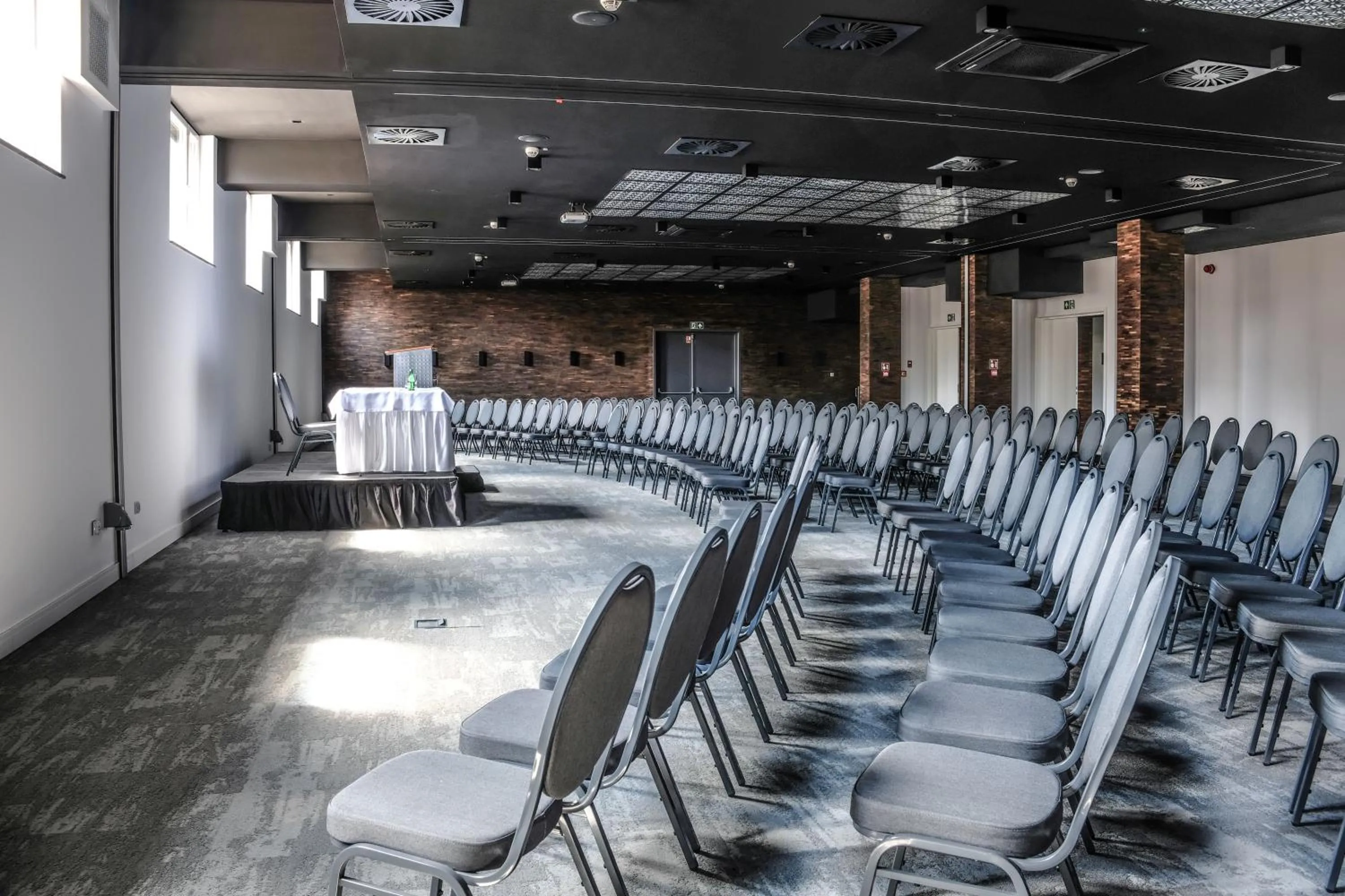 Business facilities in Hotel Europa Starachowice