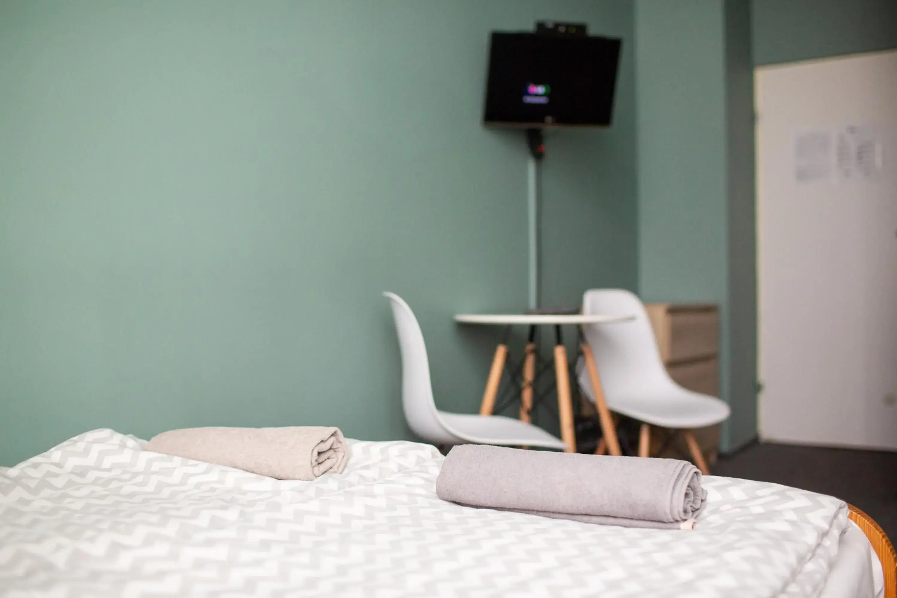 Single Room with Private Bathroom in Moon Hostel Wrocław Single Room with Private Bathroom in Moon Hostel Wrocław