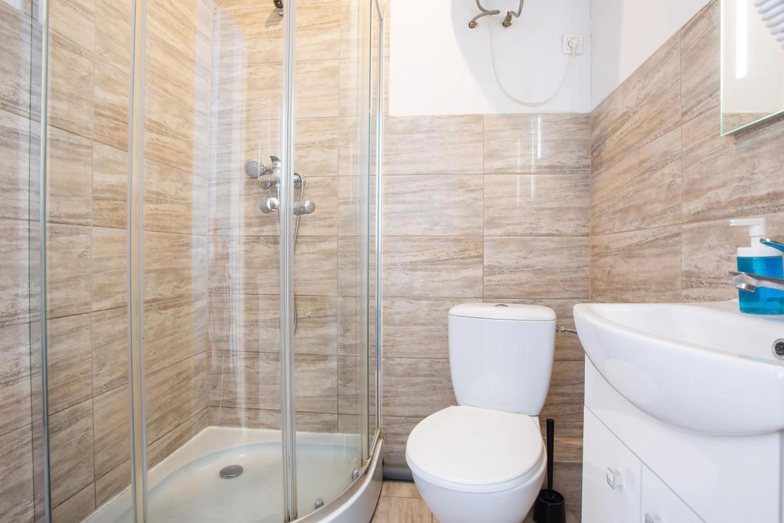 Shower in Moon Hostel Wrocław