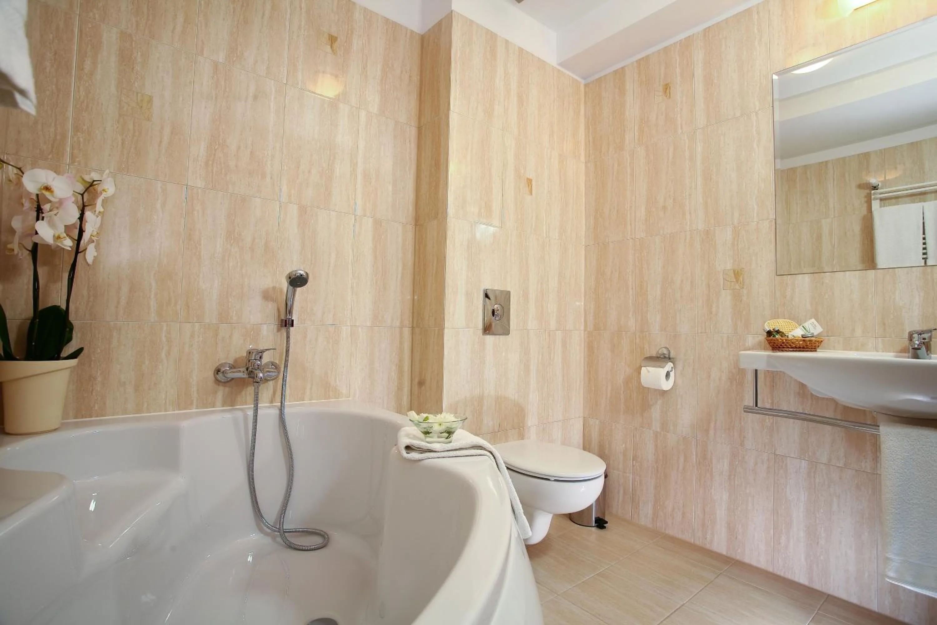 Bathroom in Tulip Hotels - Wroclaw Centre