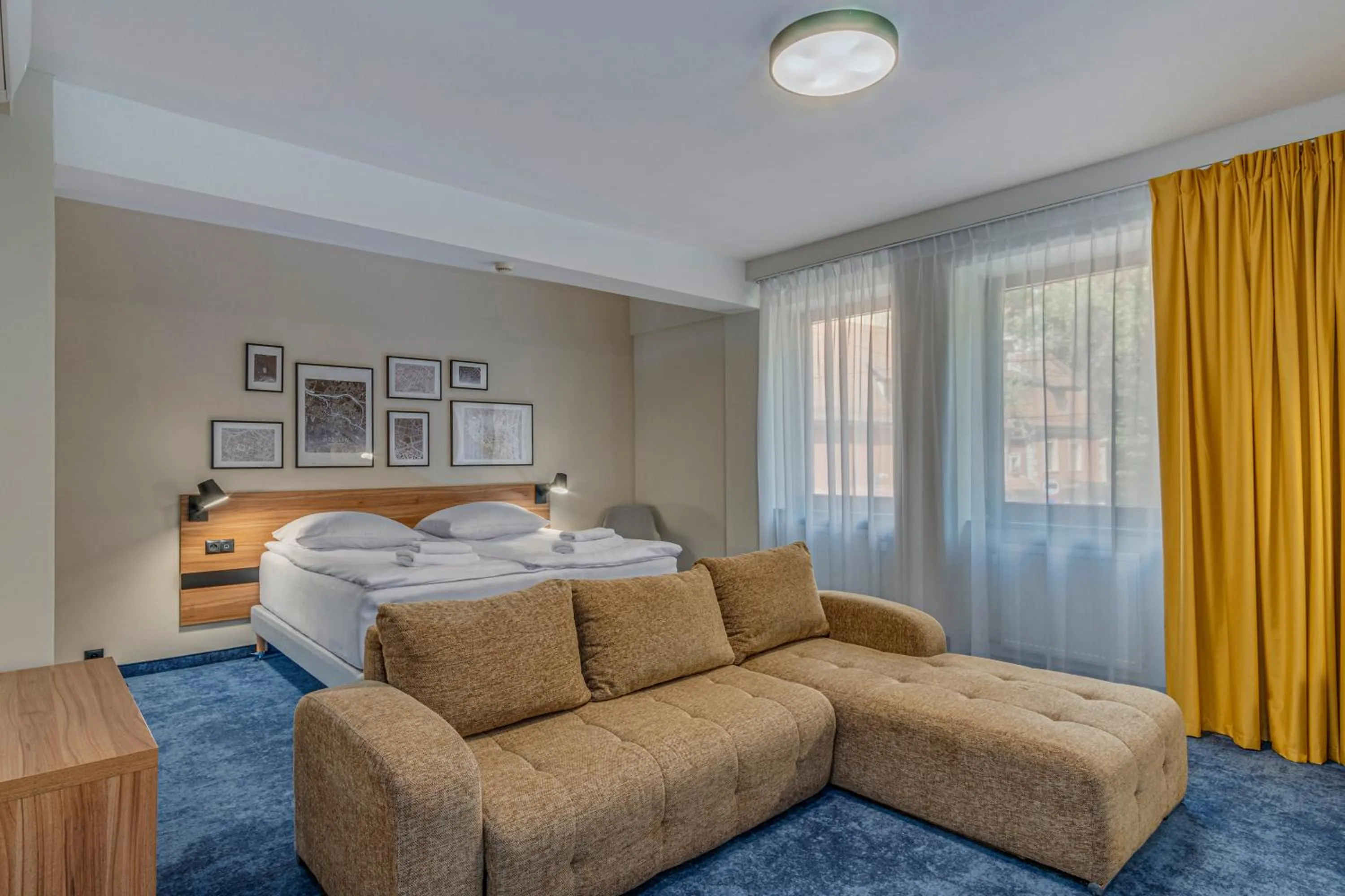 Family Room (2 Adults + 2 Children) in Tulip Hotels - Wroclaw Centre