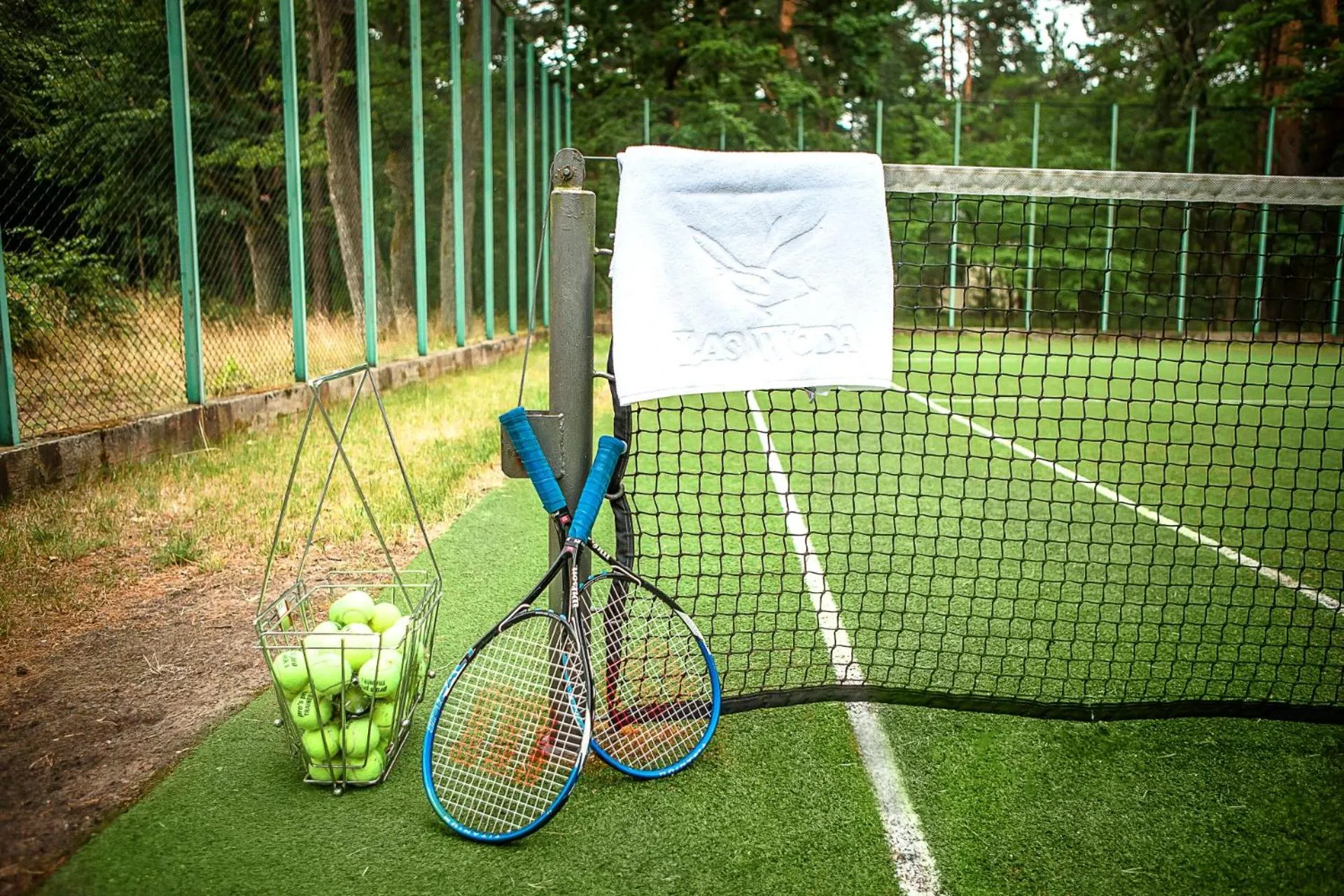 Tennis court in Park Rekreacyjno-Biznesowy Las Woda