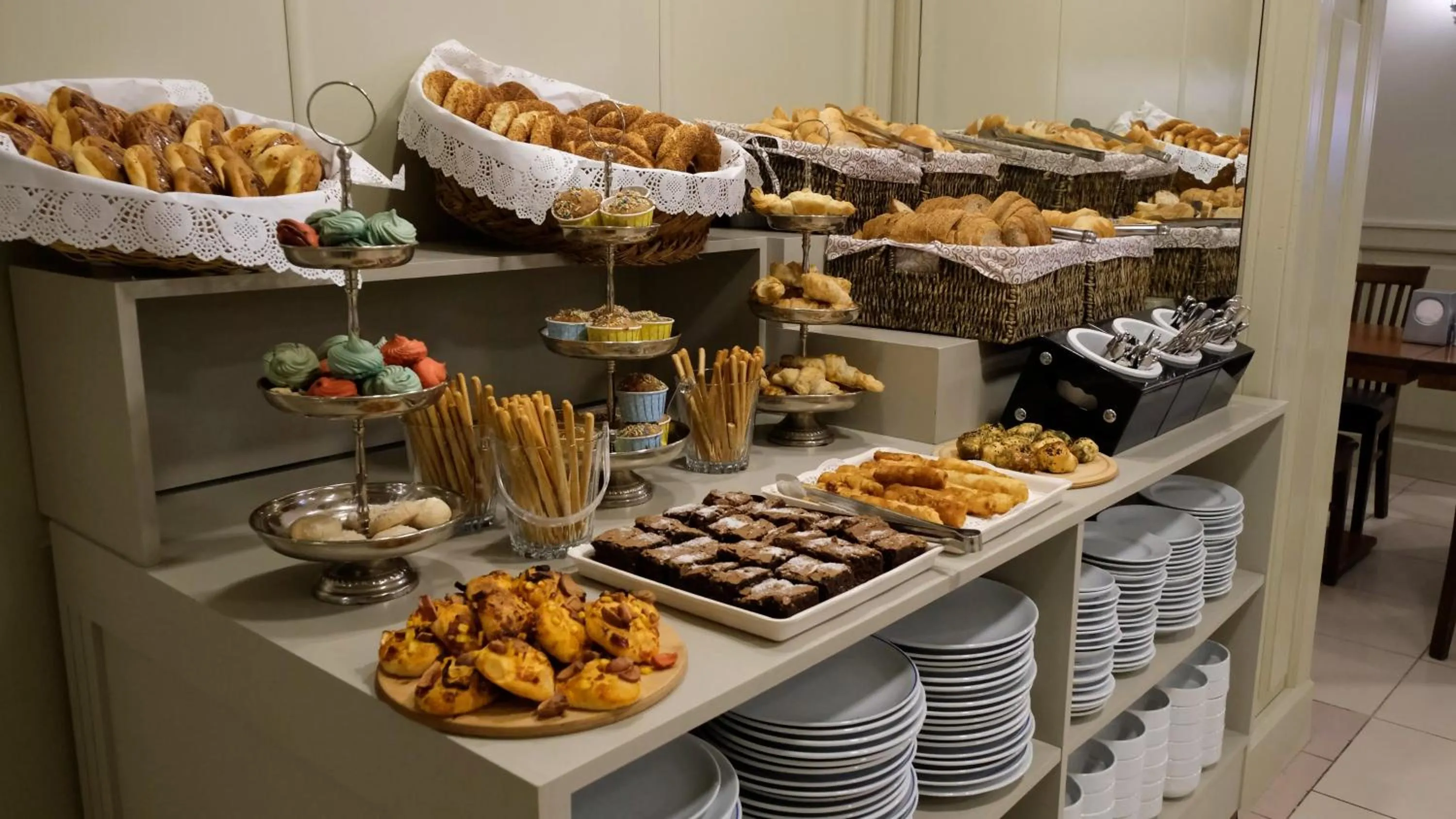 Breakfast in Berr Hotel