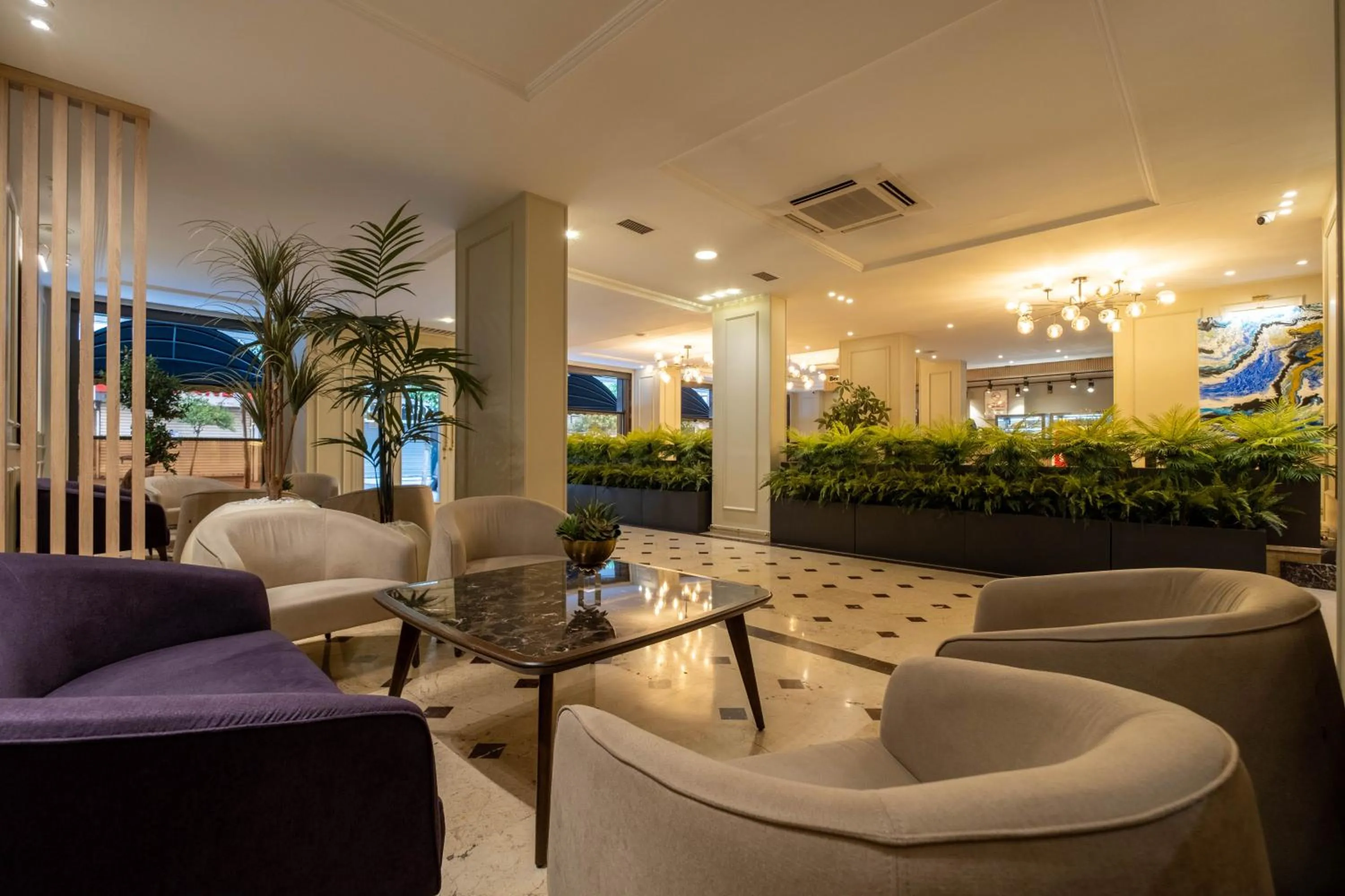 Lobby or reception in Berr Hotel