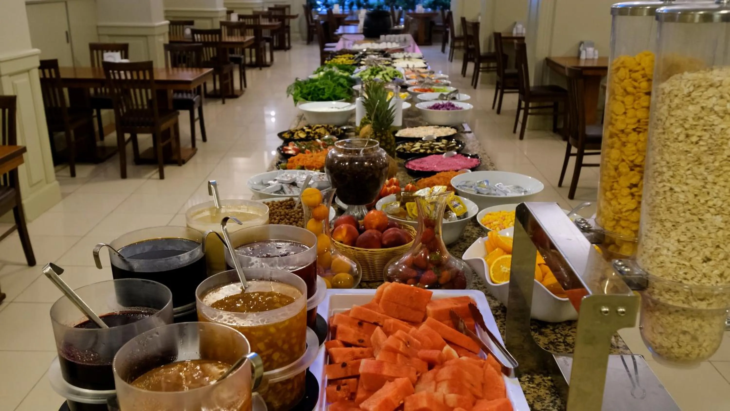 Breakfast in Berr Hotel