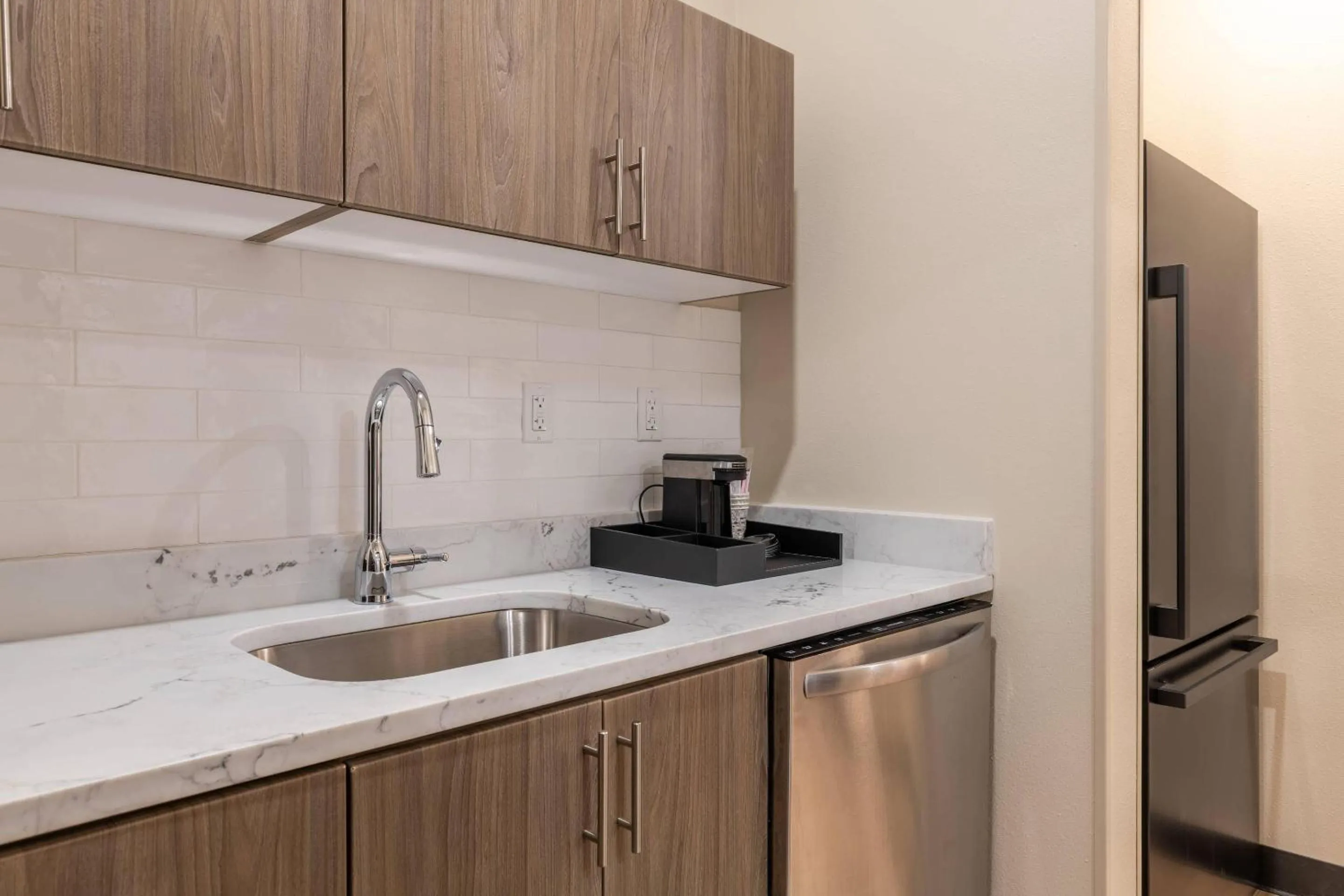 Bedroom in The Chandler Inn Bethlehem - Littleton, an Ascend Collection Hotel