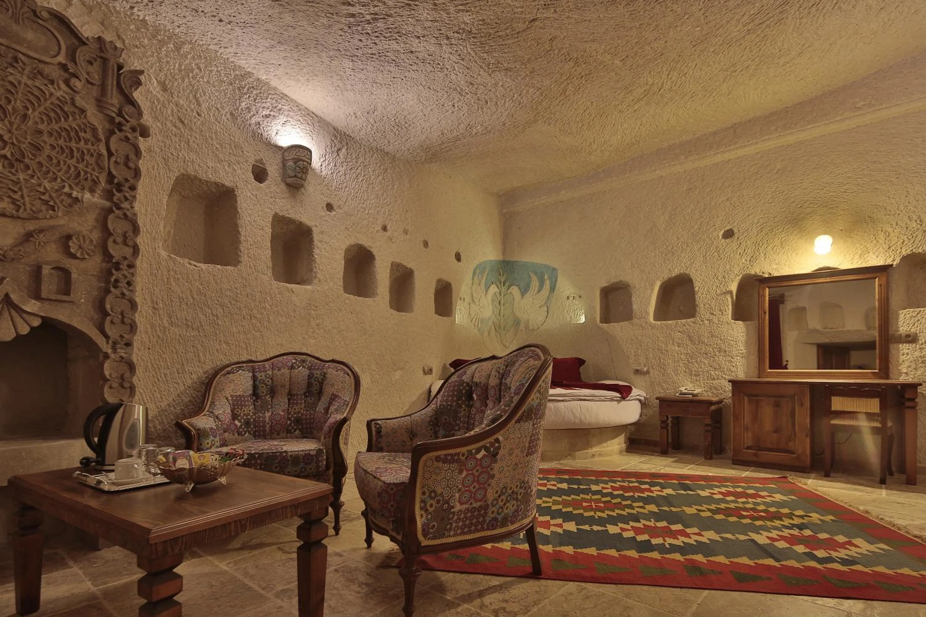 Seating area in Vezir Cave Suites