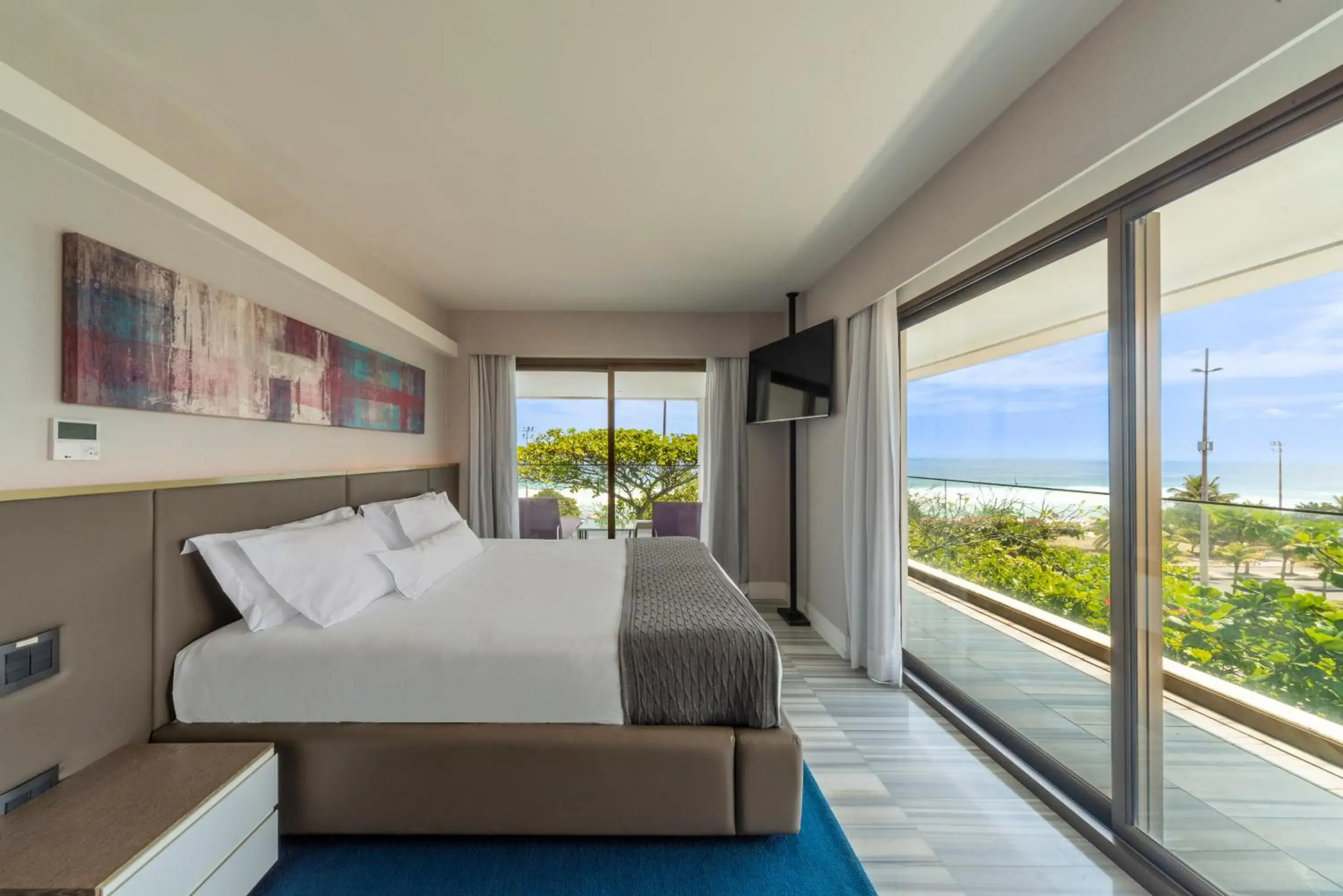 Deluxe Suite with Sea View - single occupancy in LSH by Own Deluxe Suite with Sea View - single occupancy in LSH by Own