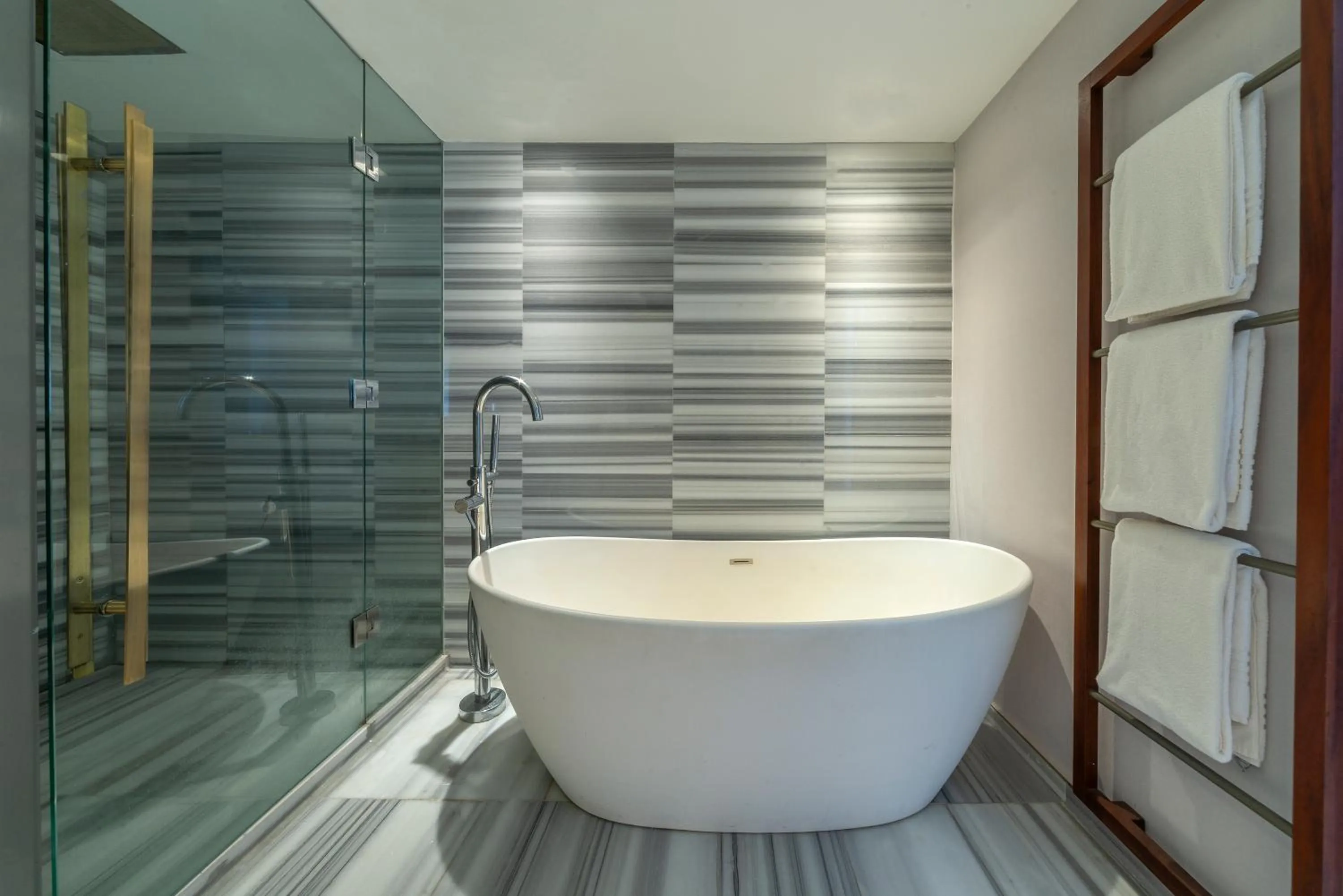 Bathroom in Lifestyle Laghetto Collection