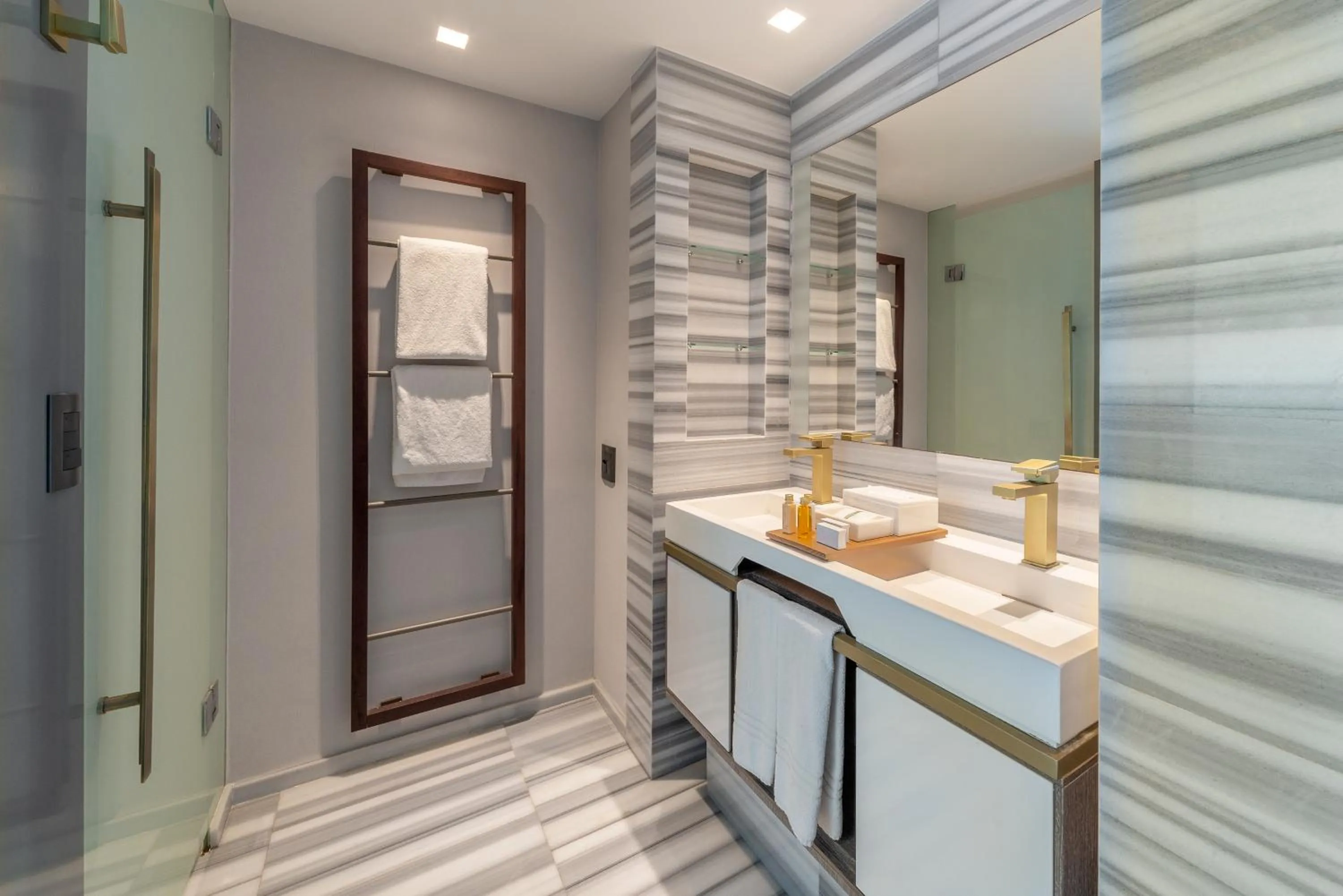 Bathroom in Lifestyle Laghetto Collection