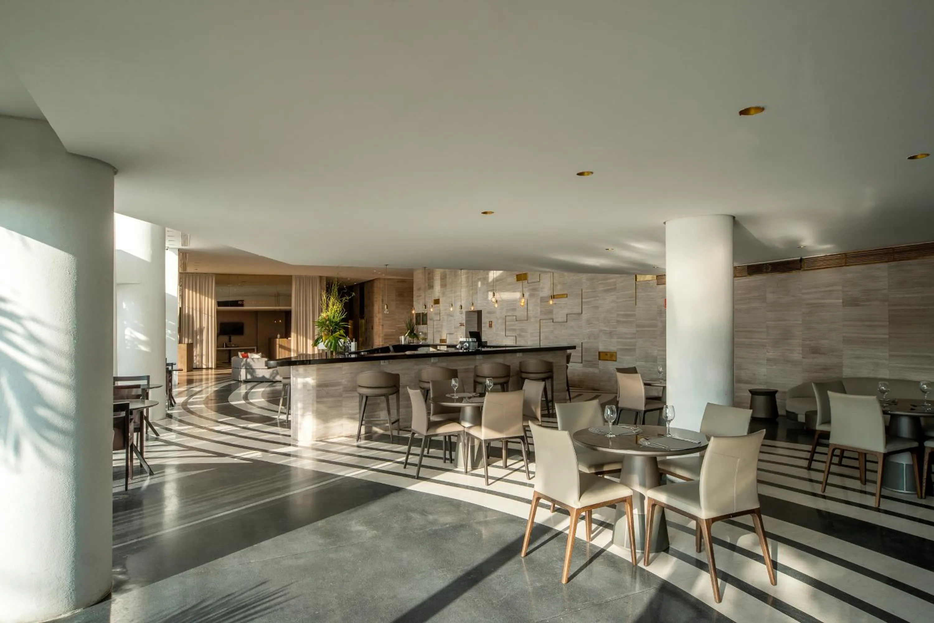 Lounge or bar in Lifestyle Laghetto Collection