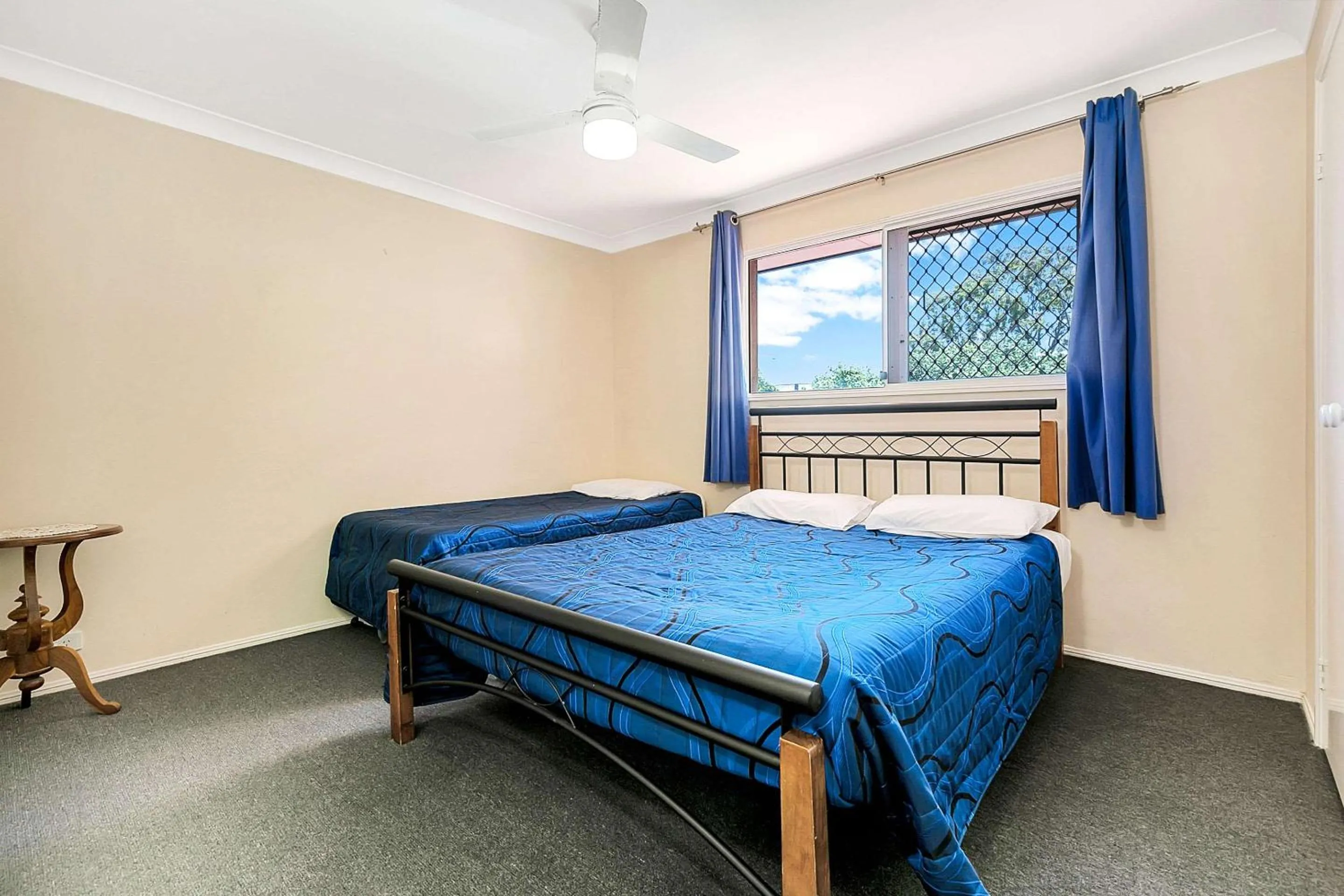 Bedroom, Bed in Comfort Hotel Pacific Cleveland