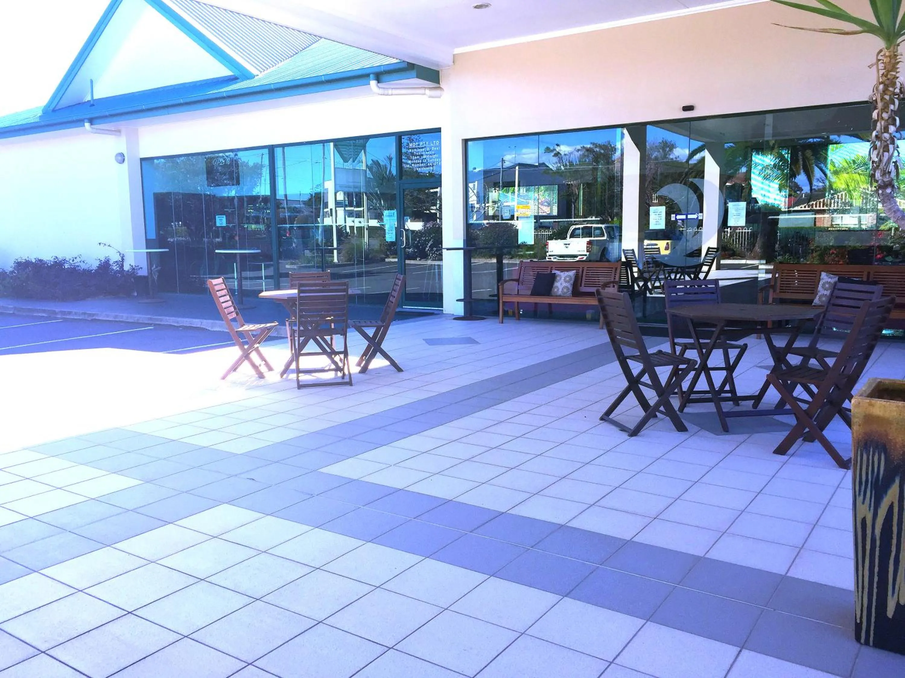 Seating area in Comfort Hotel Pacific Cleveland