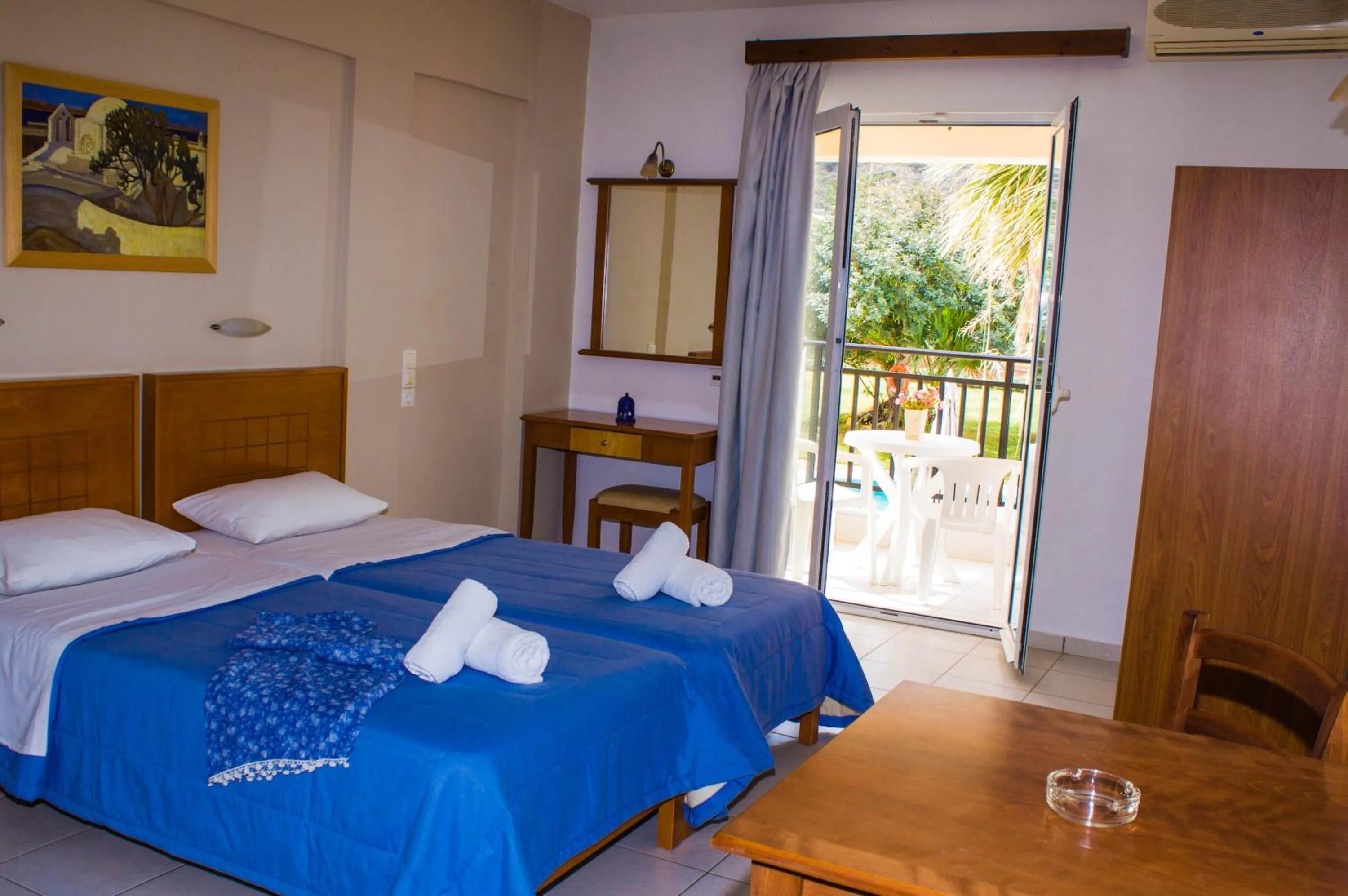 Bedroom in Sunshine Studios & Apartments