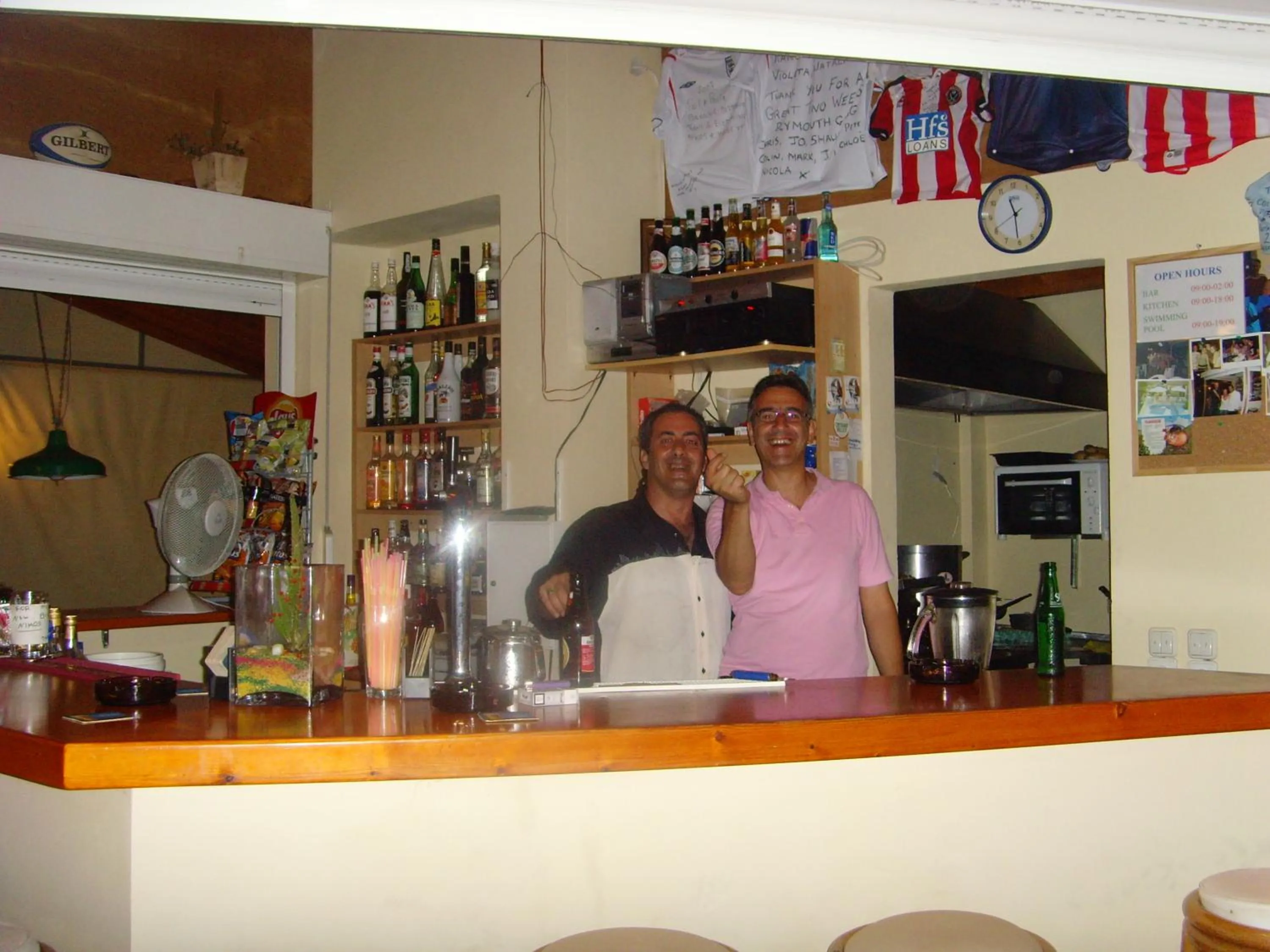 Lounge or bar in Sunshine Studios & Apartments