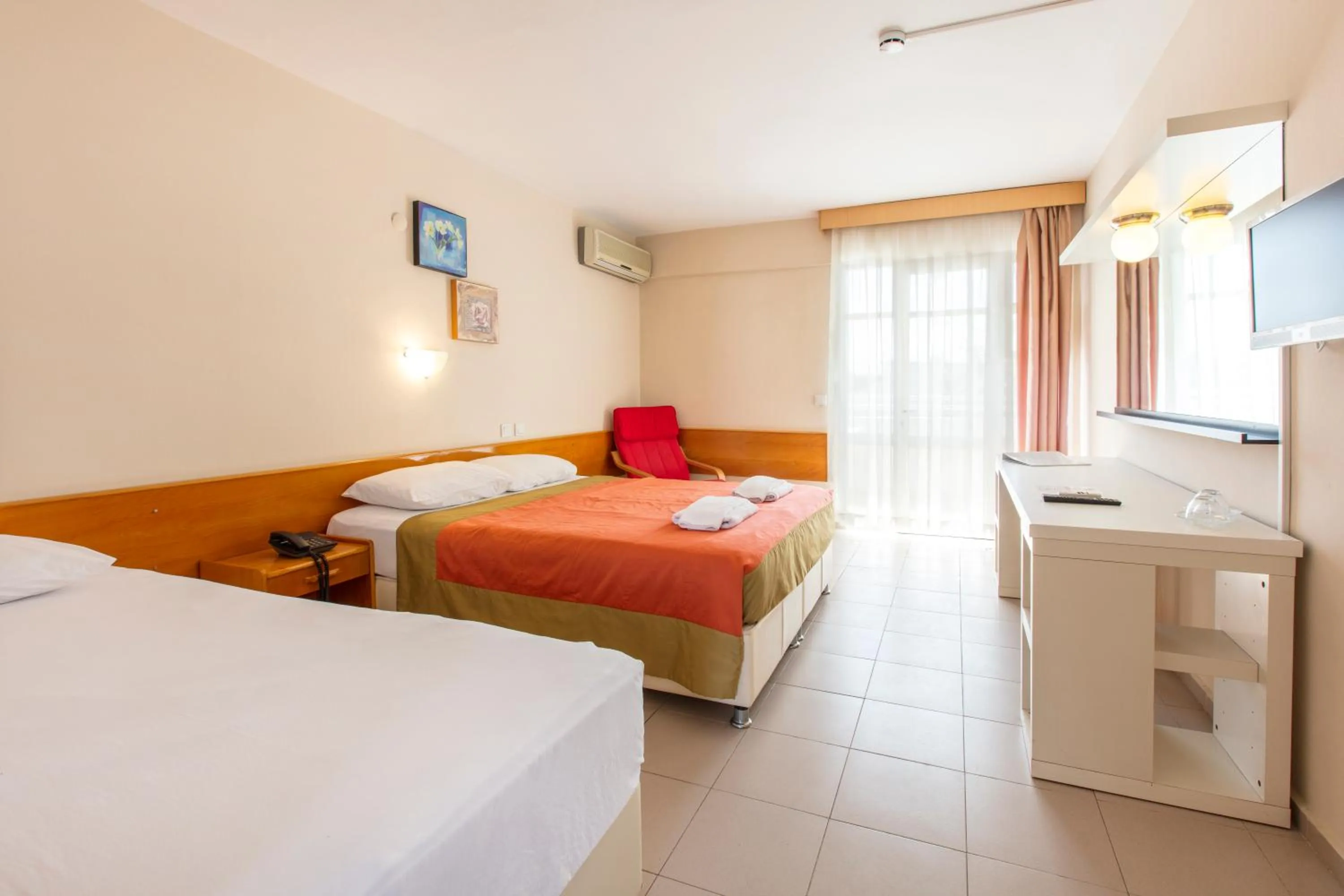 Bed in Hotel Golden Gate