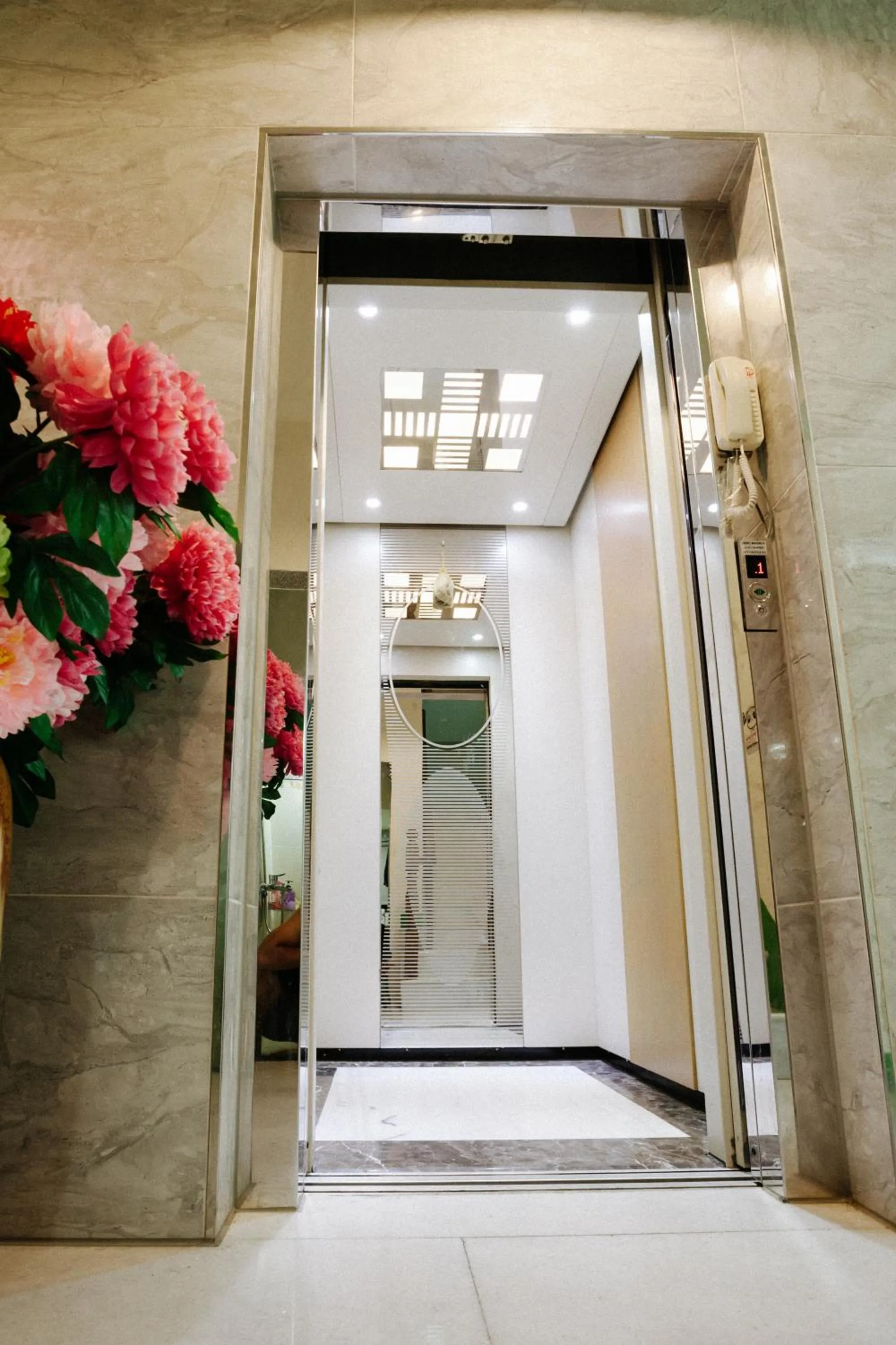 elevator in Lisinty Resort