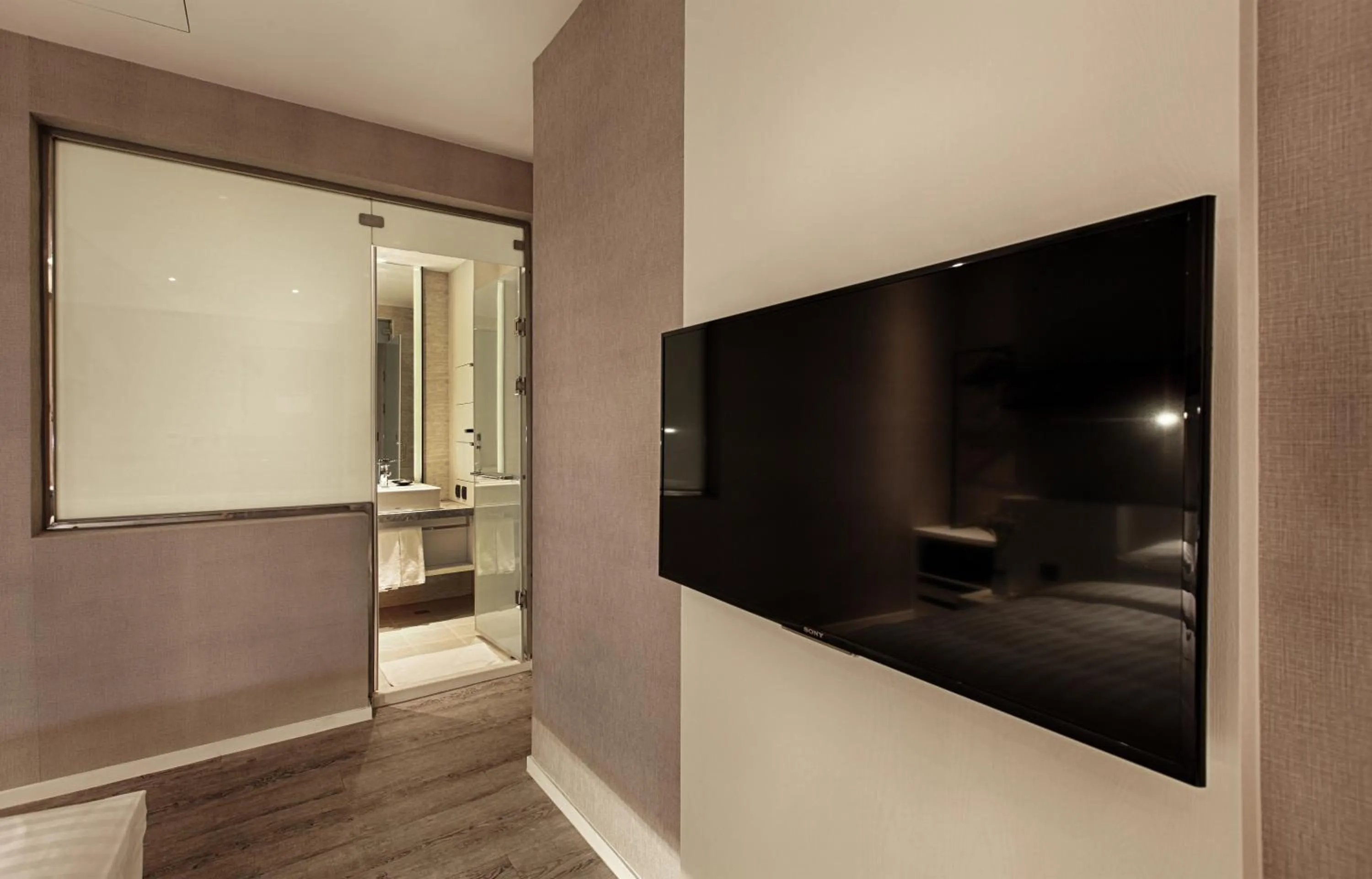 TV and multimedia, Bed in City Place Hotel