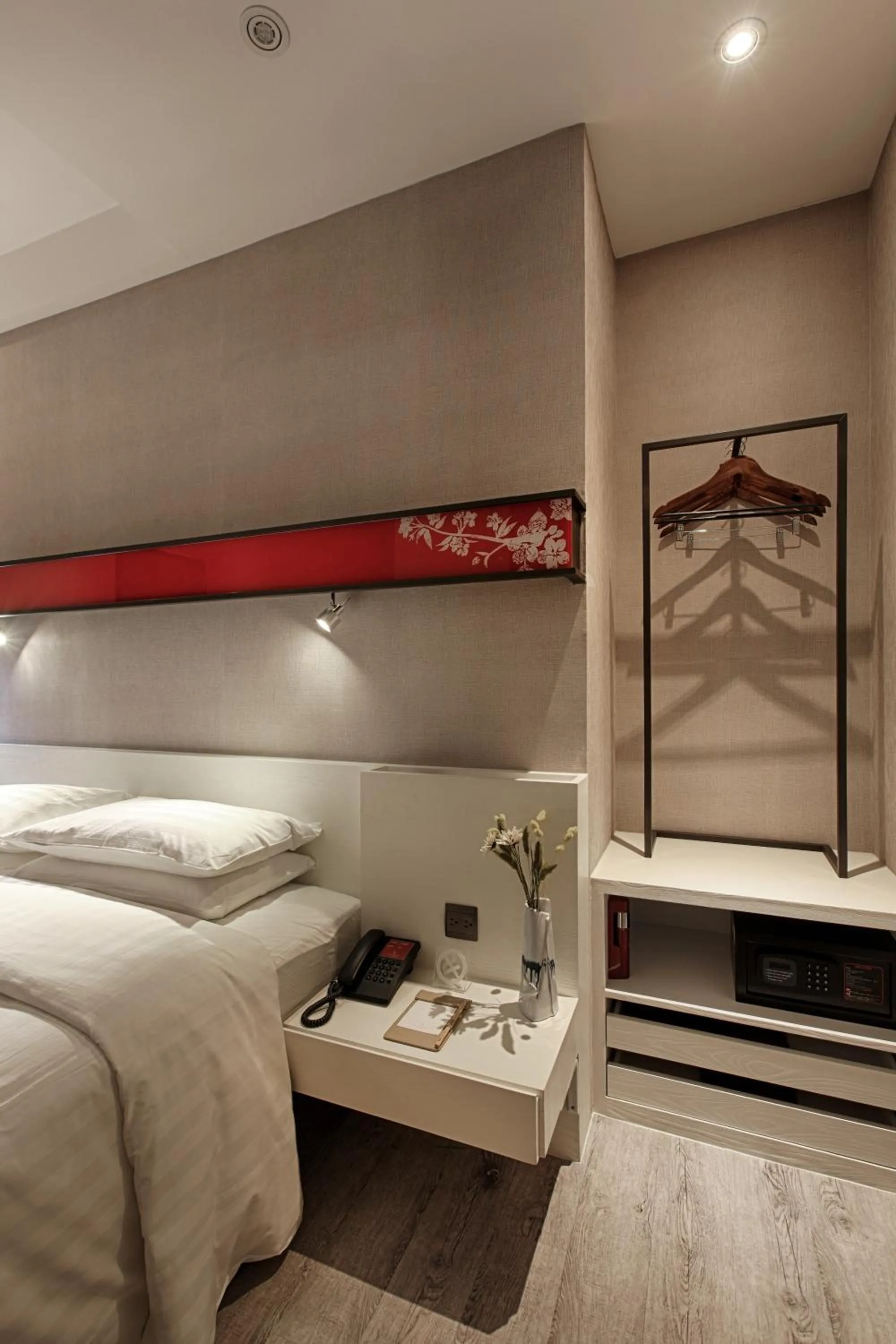 On site, Bed in City Place Hotel