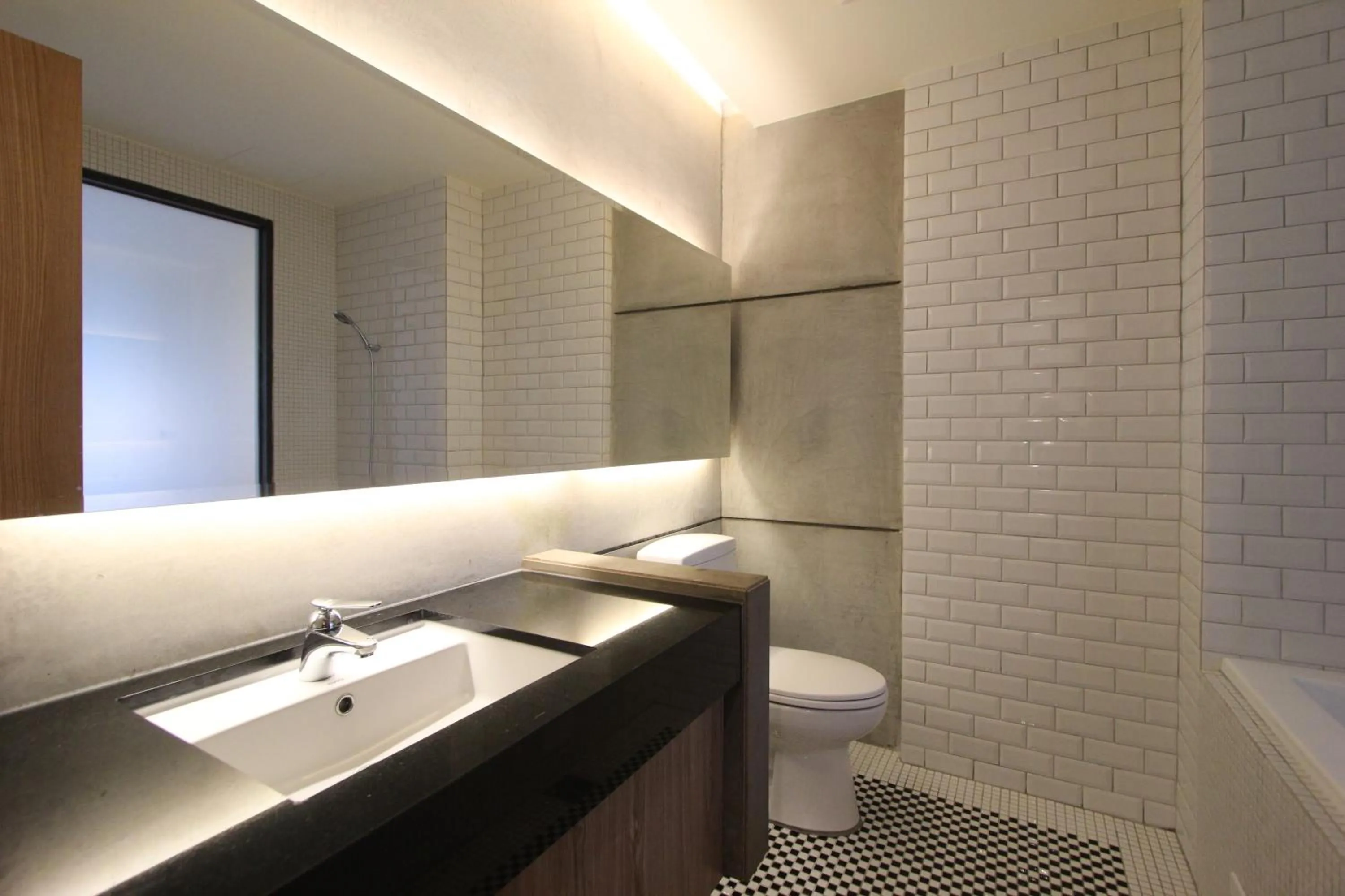 Toilet in Muguang Inn