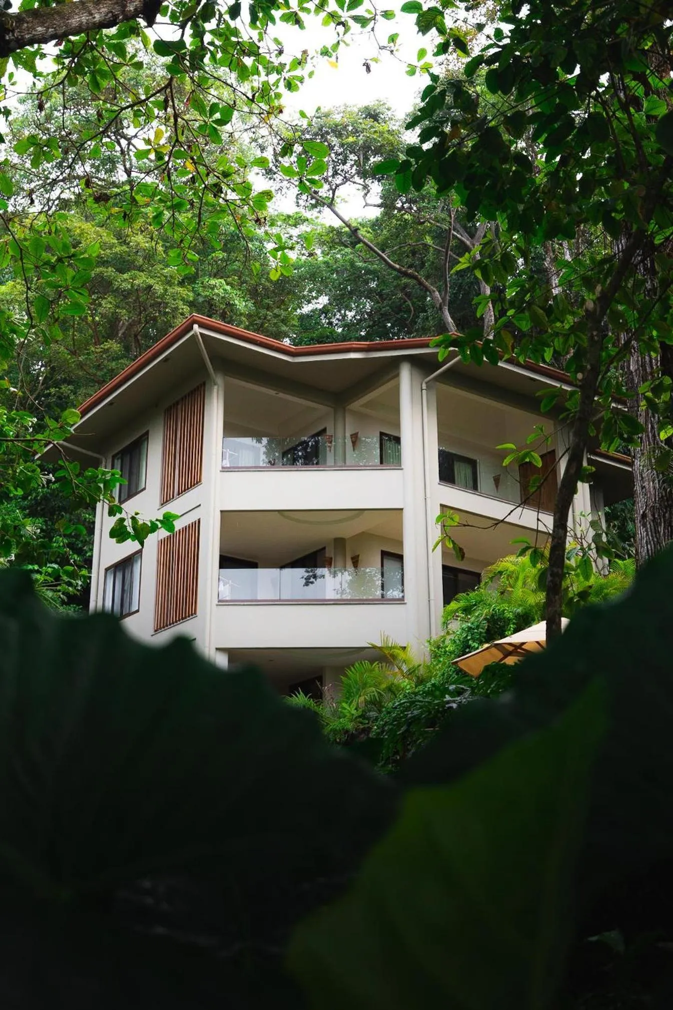 Property building in Arenas Del Mar Beachfront & Rainforest Resort Member of the Cayuga Collection