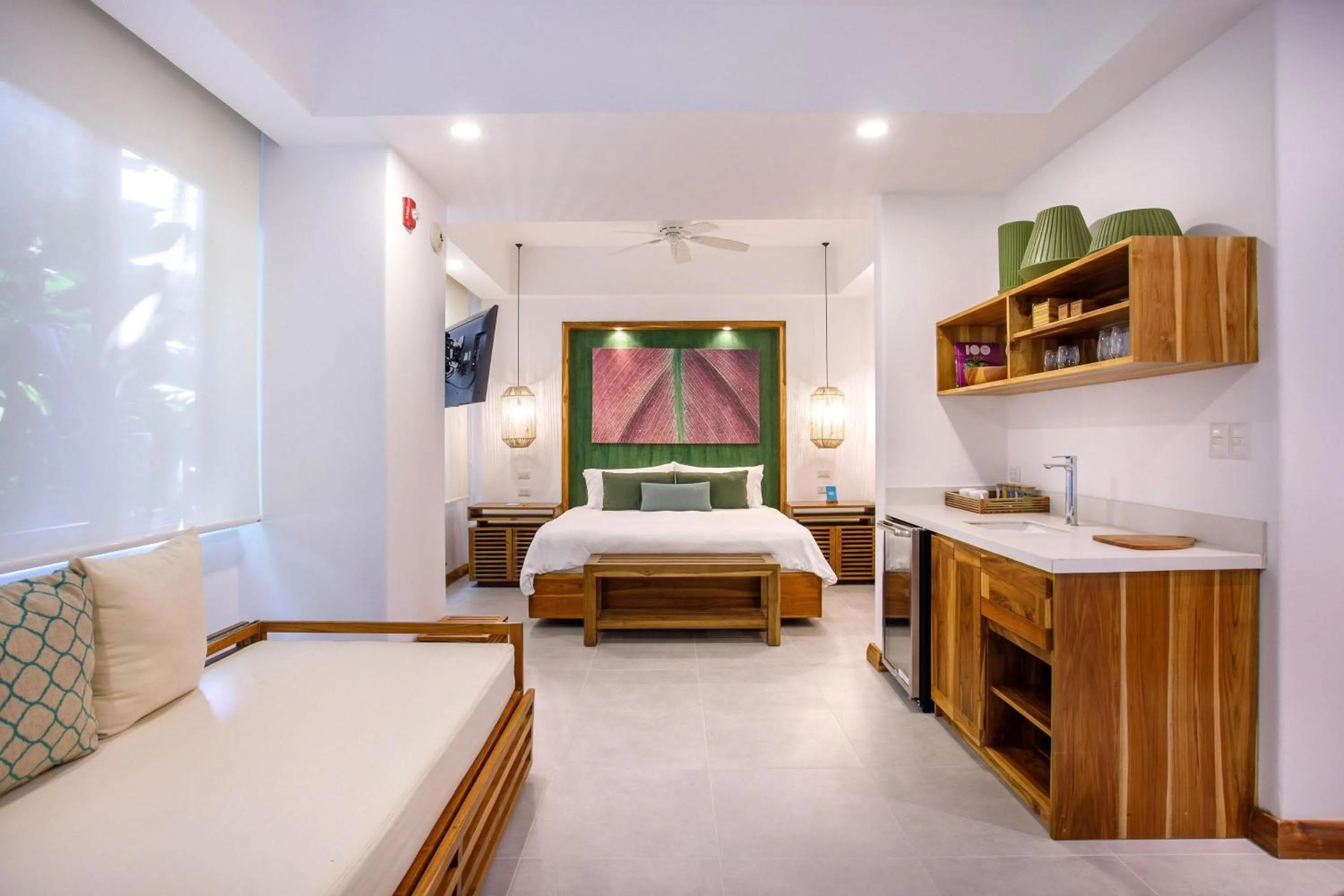 Spa and wellness centre/facilities, Bed in Arenas Del Mar Beachfront & Rainforest Resort Member of the Cayuga Collection