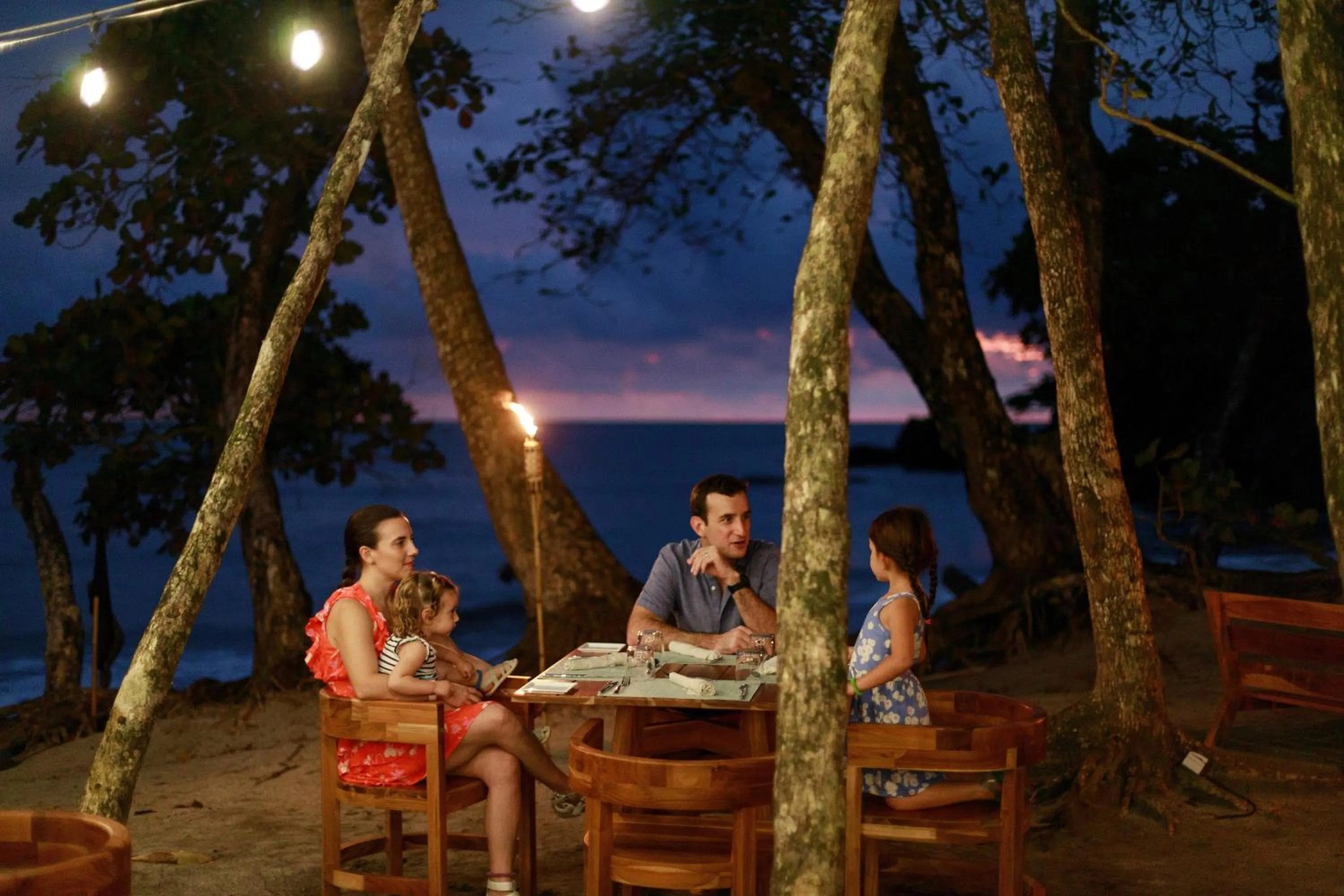 People in Arenas Del Mar Beachfront & Rainforest Resort Member of the Cayuga Collection