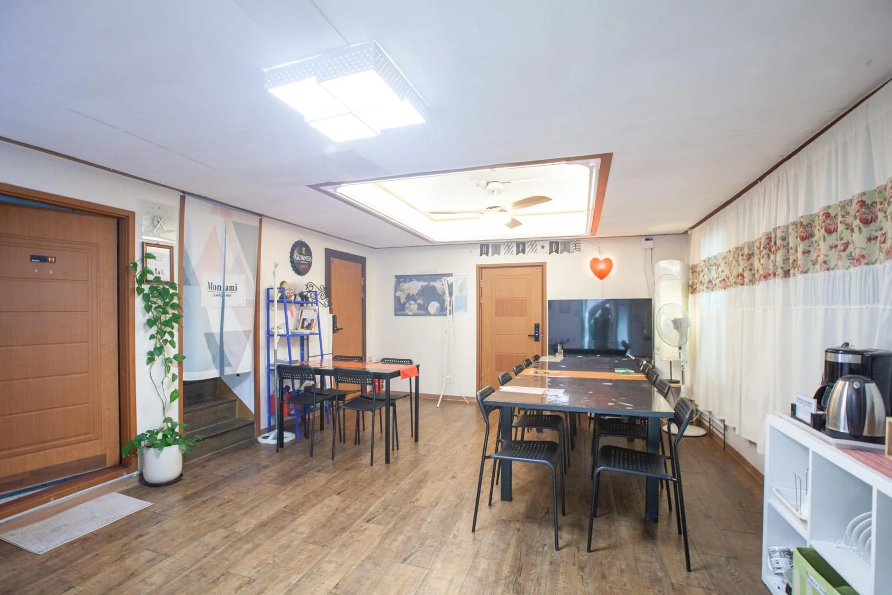 Living room in Jeong House