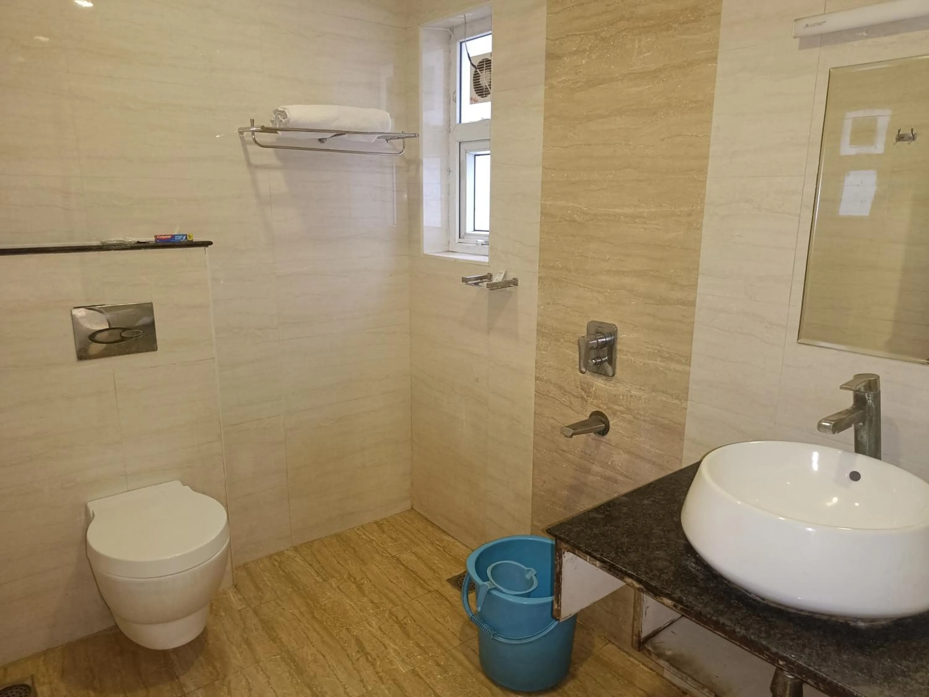 Toilet in The Kings Park Residency