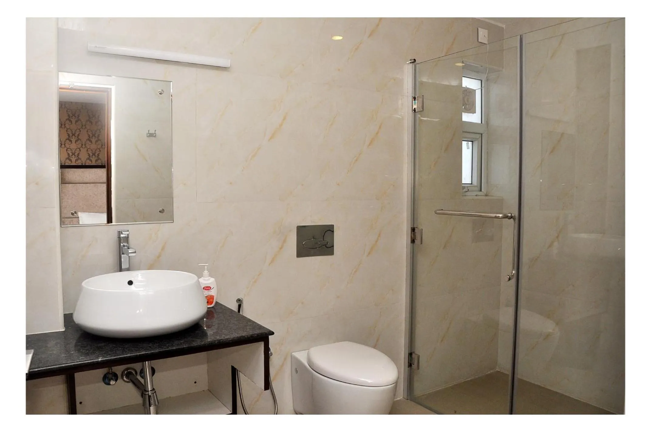 Toilet in The Kings Park Residency