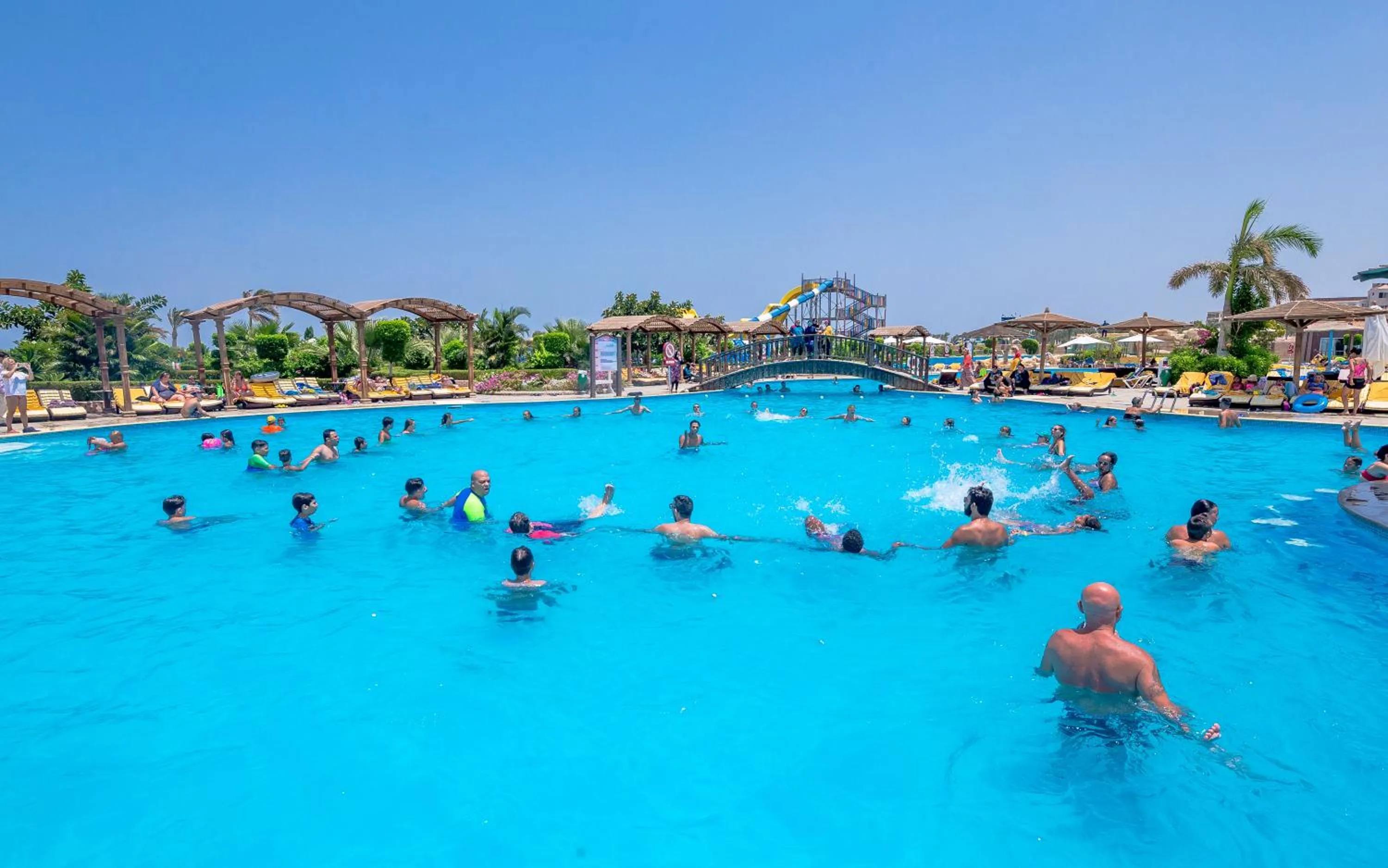 Swimming Pool in Hawaii Caesar Palace Aqua Park - Families and Couples Only