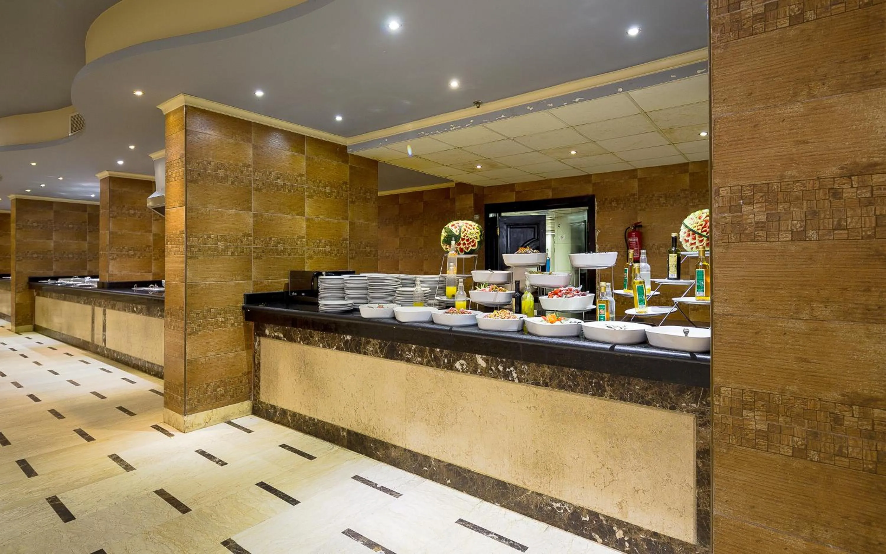 Restaurant/places to eat in Hawaii Caesar Palace Aqua Park - Families and Couples Only