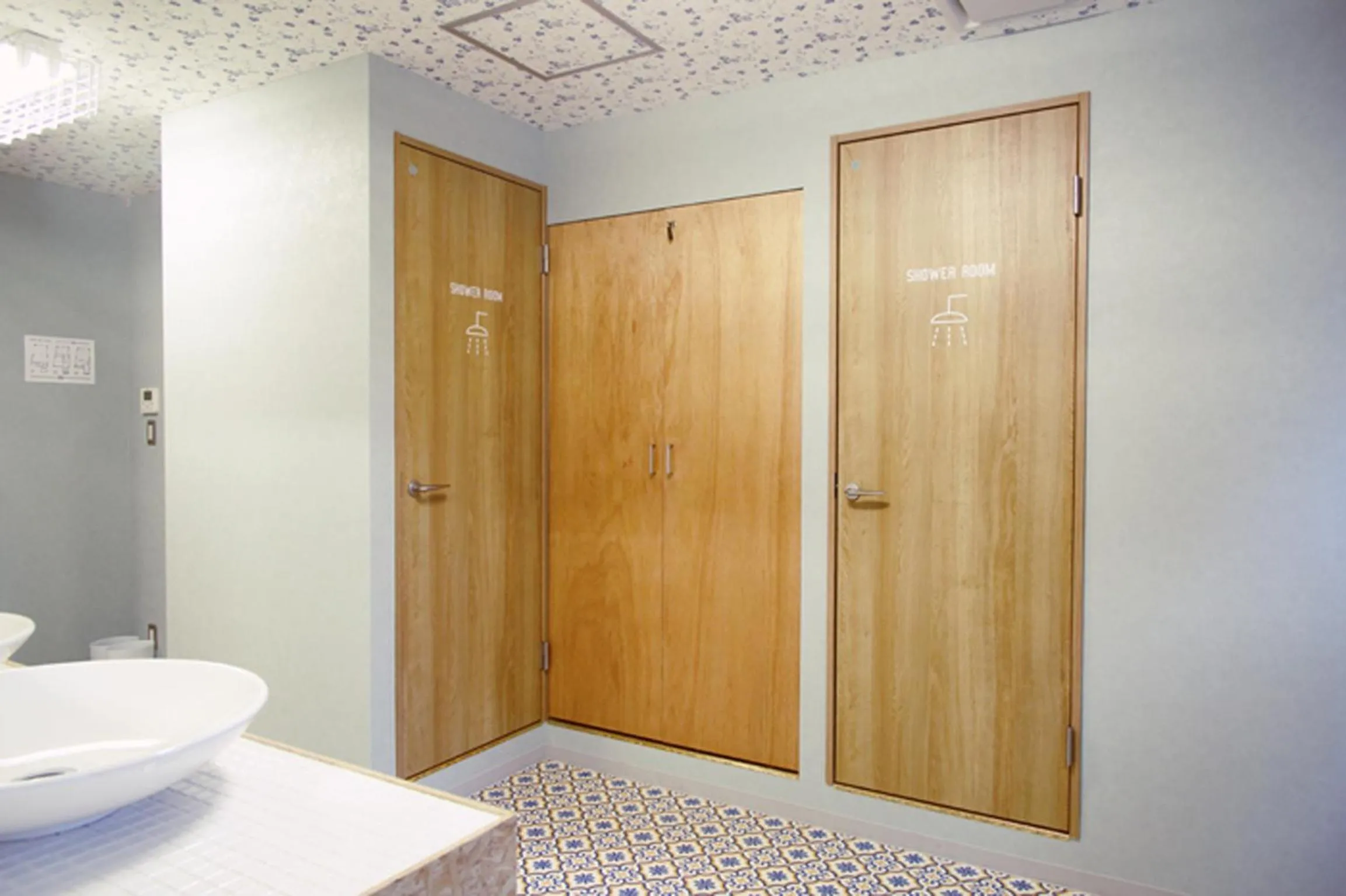 Bathroom in Good Diner Inn Copain