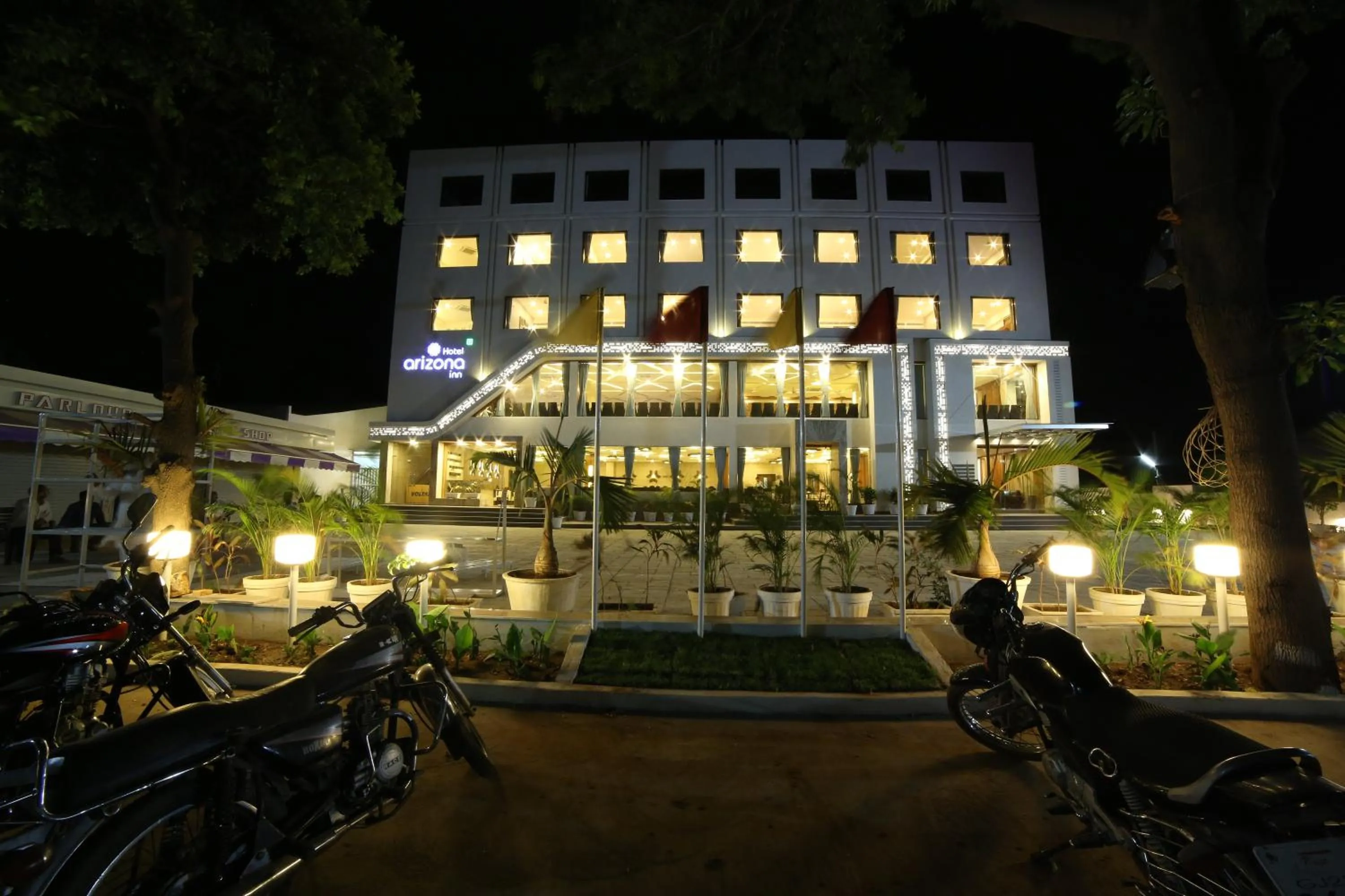 Facade/entrance in Hotel Arizona Inn