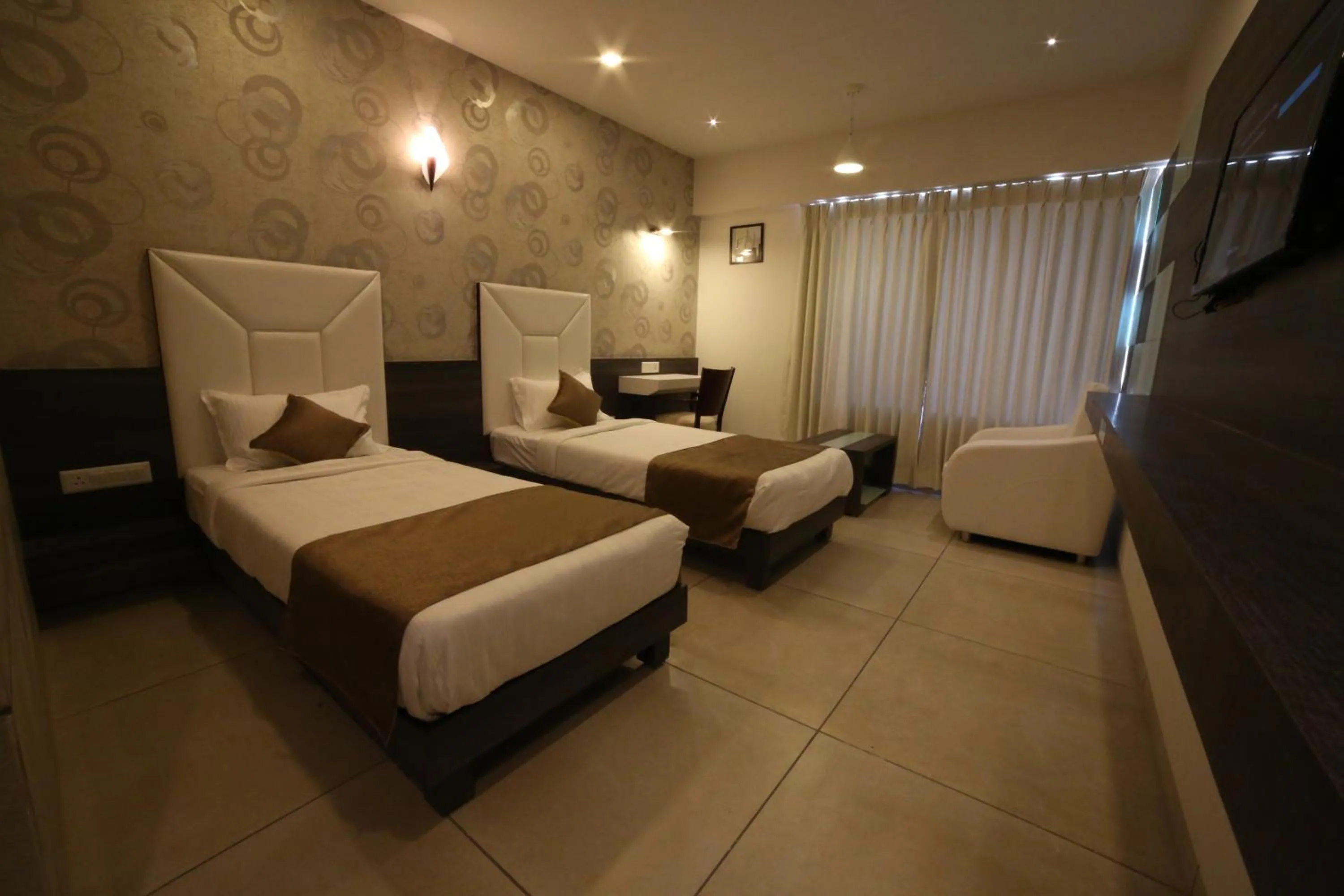 Photo of the whole room, Bed in Hotel Arizona Inn